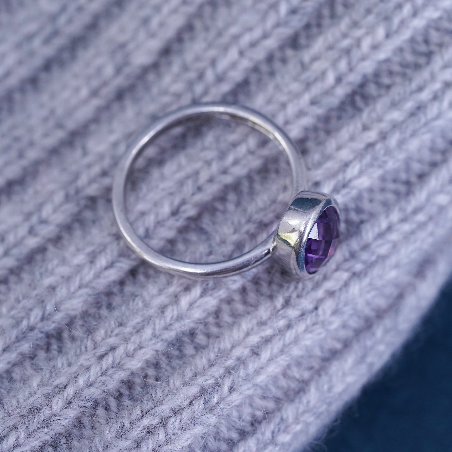 Size 7.25, vintage Helzberg HDS sterling 925 silver handmade ring with amethyst
