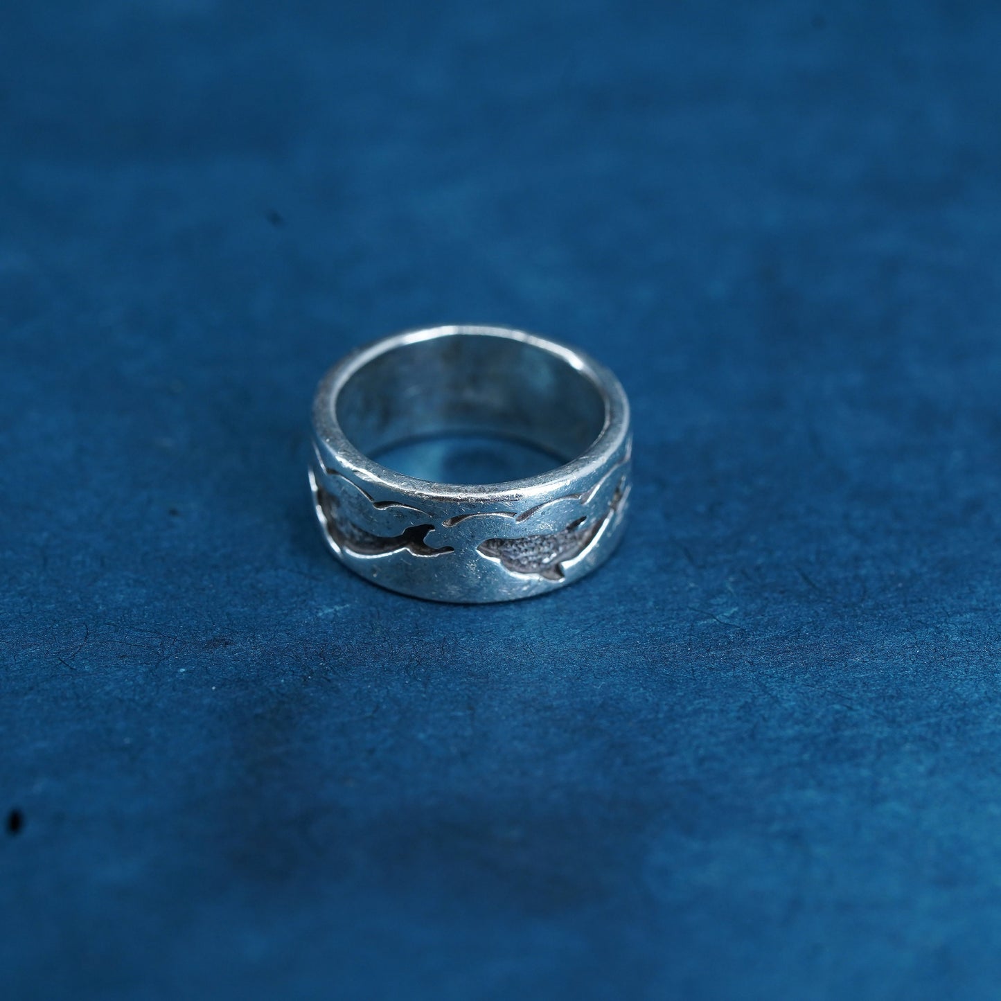 Size 4.25, vintage Ted OTT southwestern sterling silver ring, 925 band dolphin
