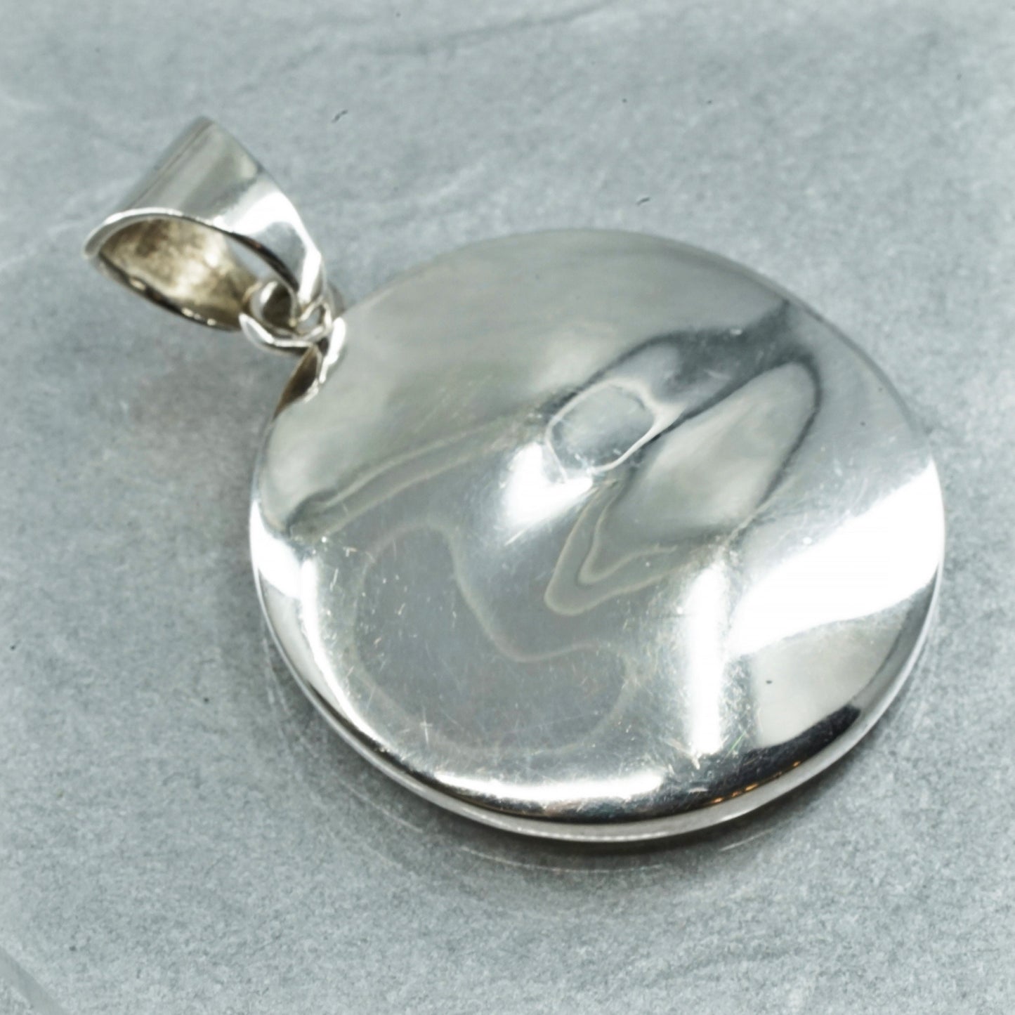Retired Silpada Sterling Silver handmade wavy Circle Pendant Necklace