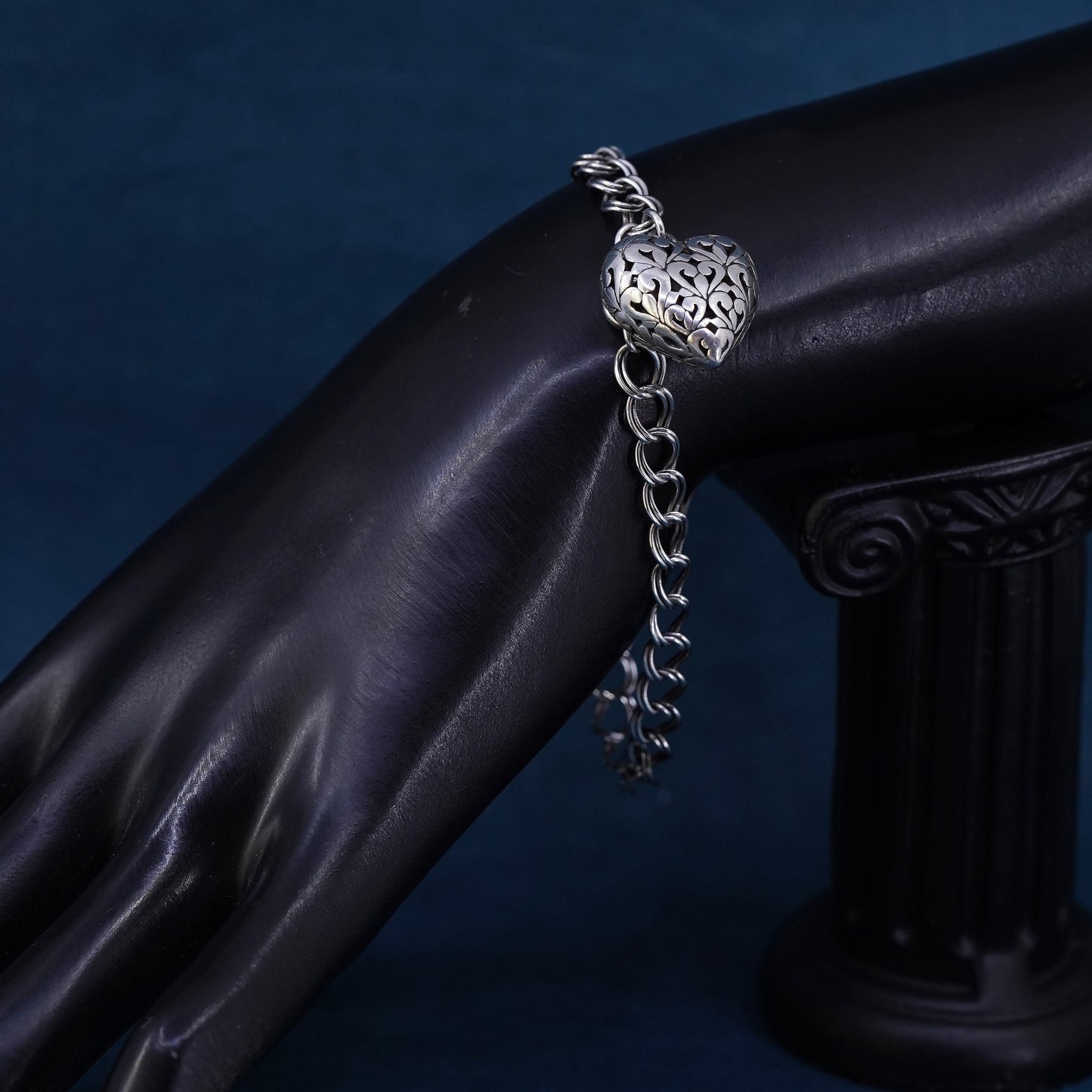 7.5", Sterling silver bracelet, 925 double curb chain with filigree heart charm