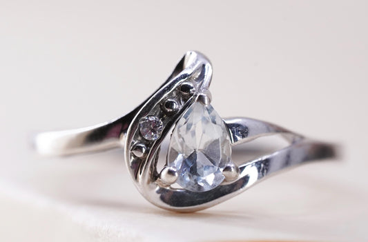 Size 7.5, vintage sterling 925 silver handmade ring with blue topaz diamonds