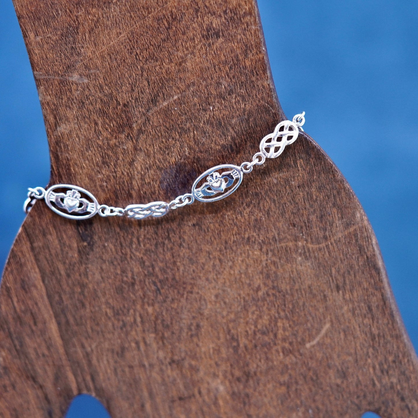 7.25”, vintage Ireland Sterling 925 Silver claddagh Heart friendship Bracelet