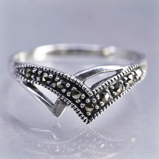 Size 9, vintage Sterling 925 silver handmade V shaped ring with marcasite