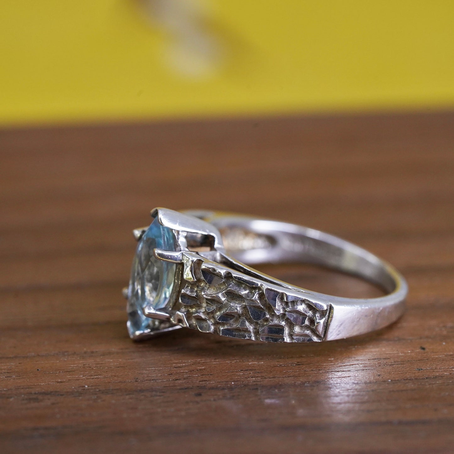 Size 5, vintage sterling 925 silver statement ring with blue topaz