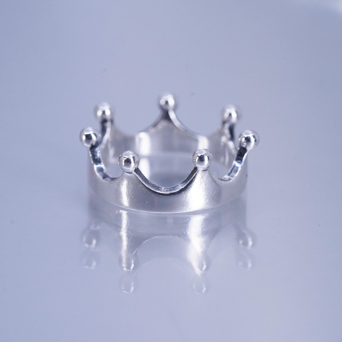 Size 9, Retired James Avery Vintage Sterling 925 silver crown Ring