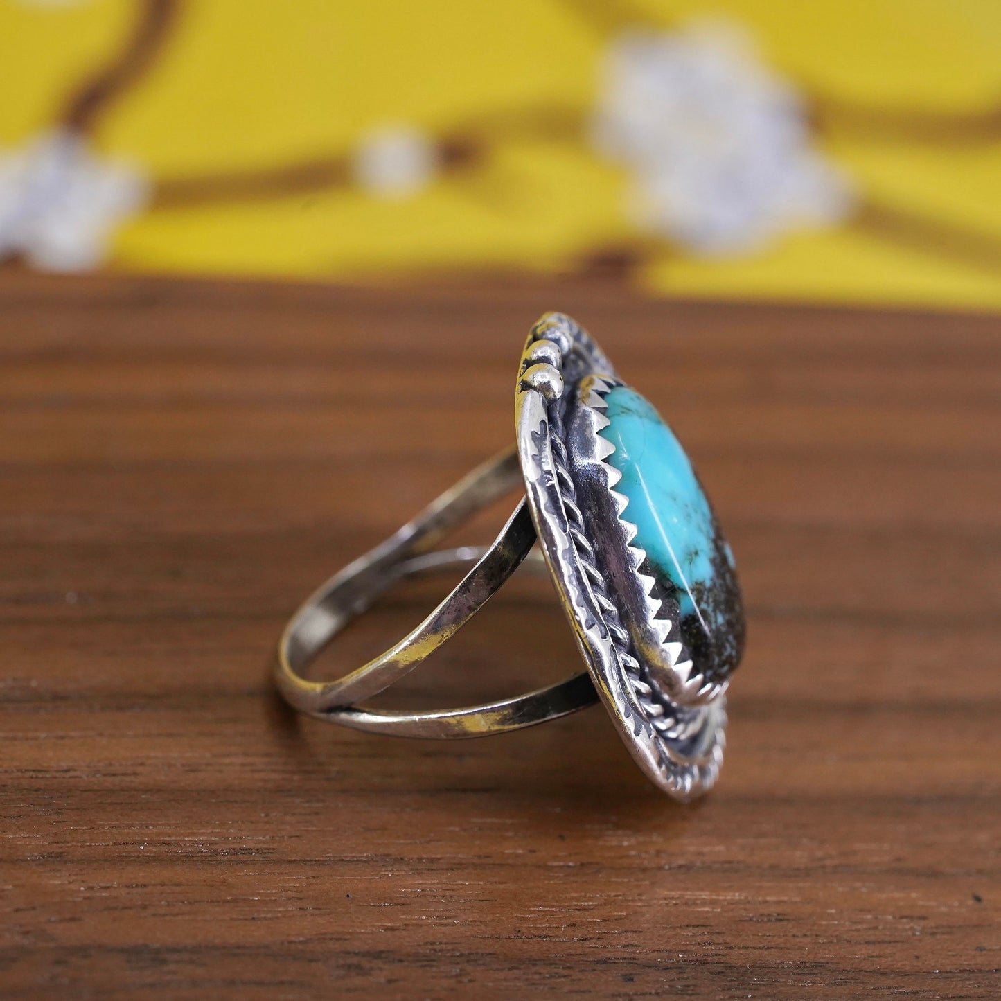 Size 6, vintage Native American Sterling 925 silver ring w/ teardrop turquoise