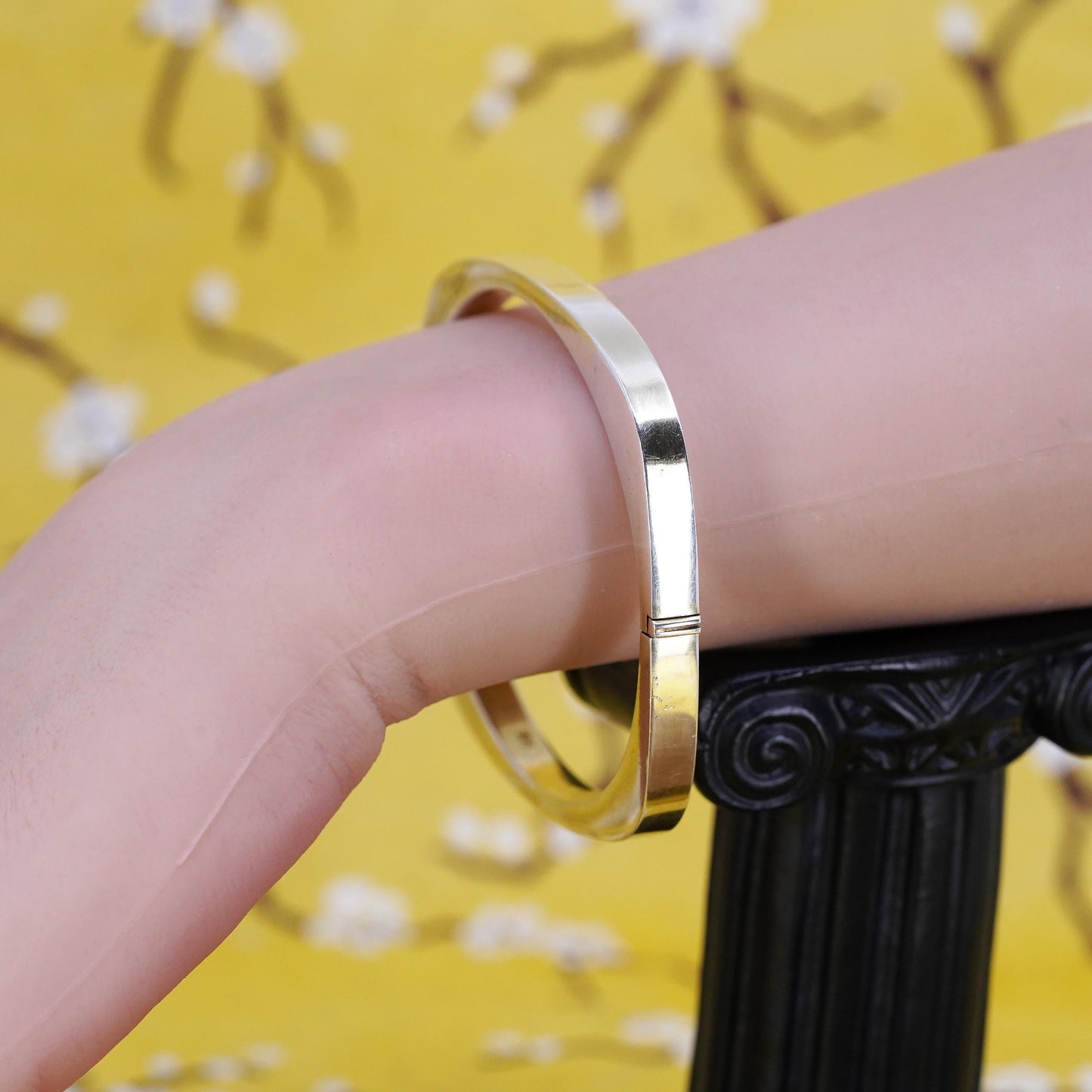7”, VTG yellow gold Vermeil Sterling silver bracelet, edgy 925 hinged bangle