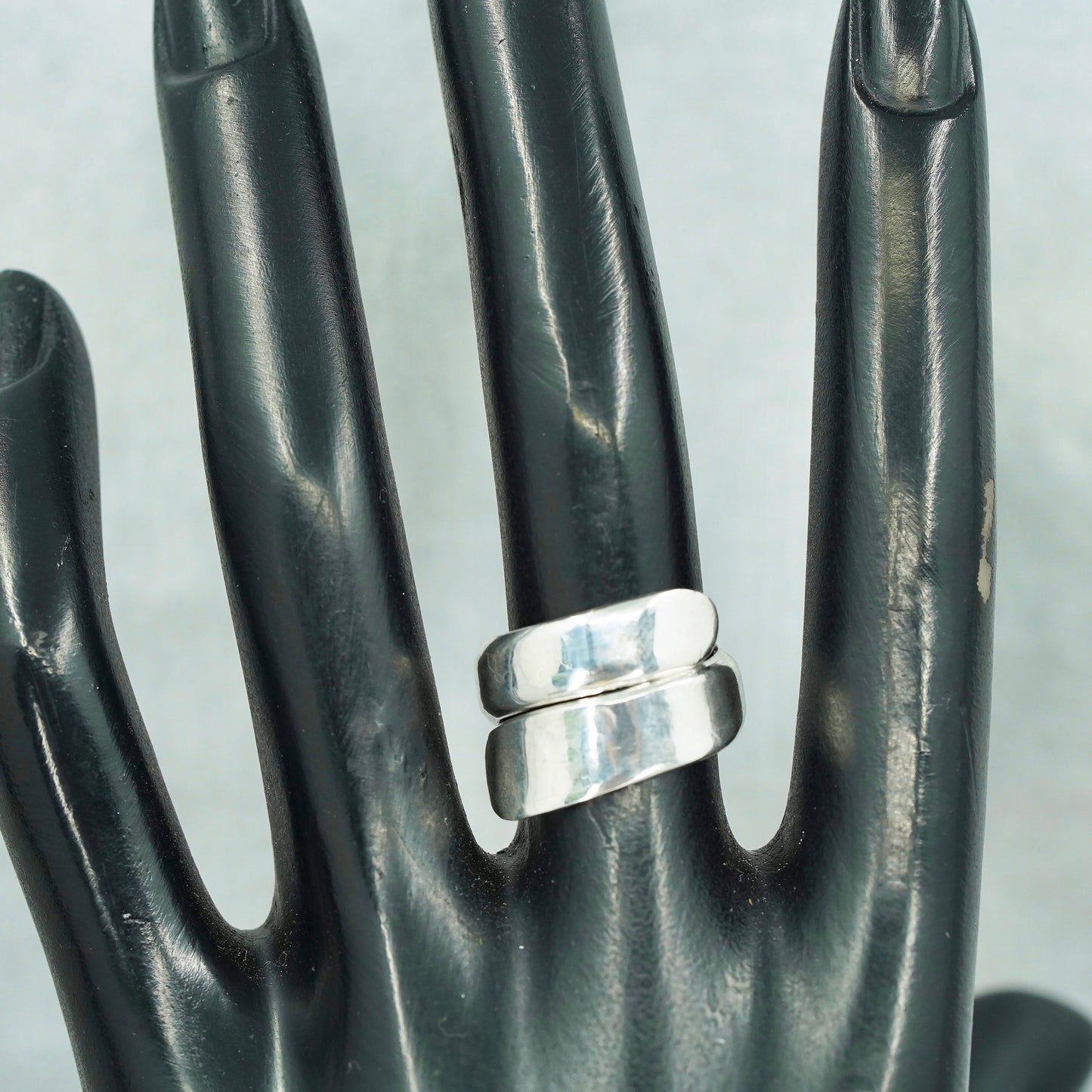 Size 6, vintage southwestern Sterling 925 silver ring, wrap band