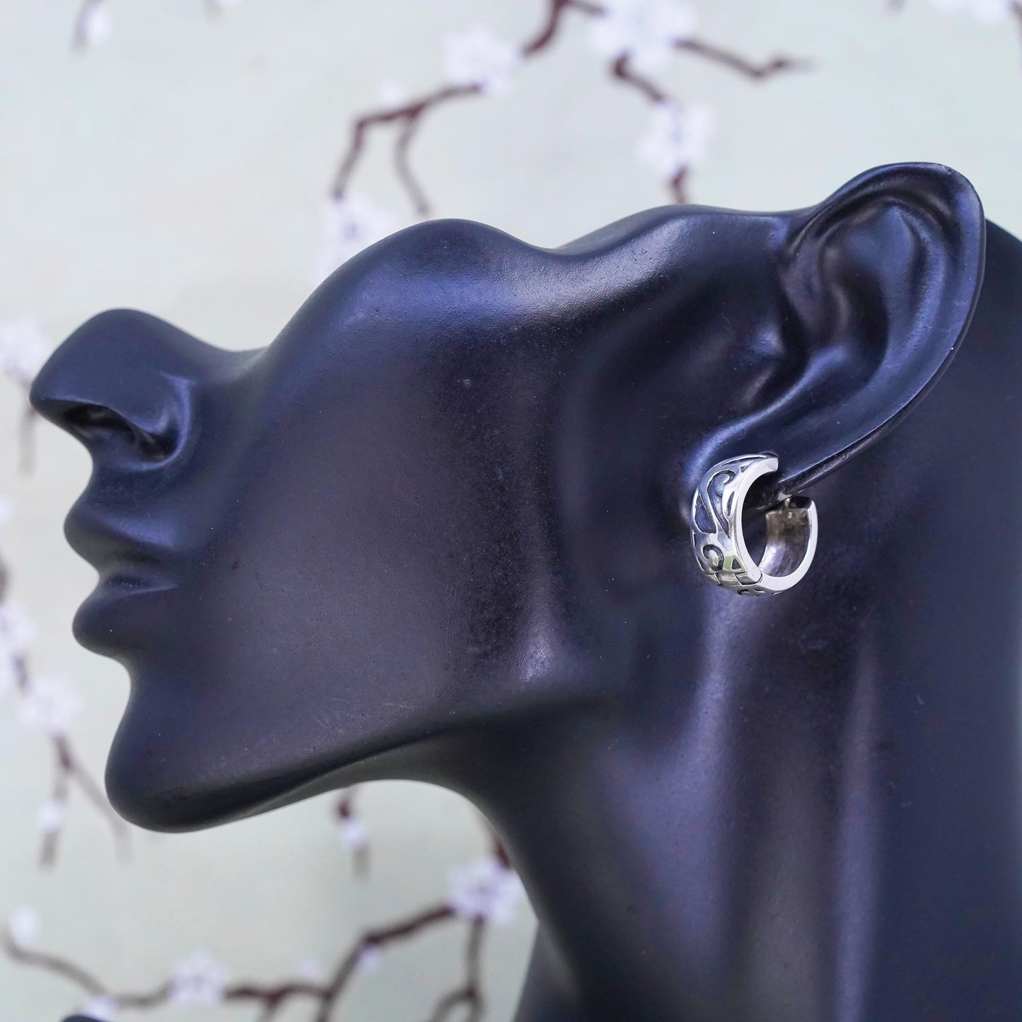 Vintage Silpada Sterling 925 Silver textured Hoop Huggie Earrings