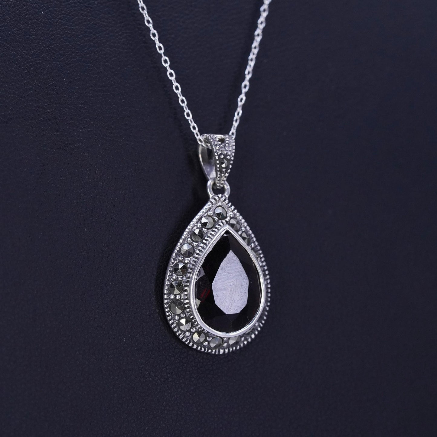 18”, Sterling 925 silver circle necklace garnet marcasite teardrop pendant