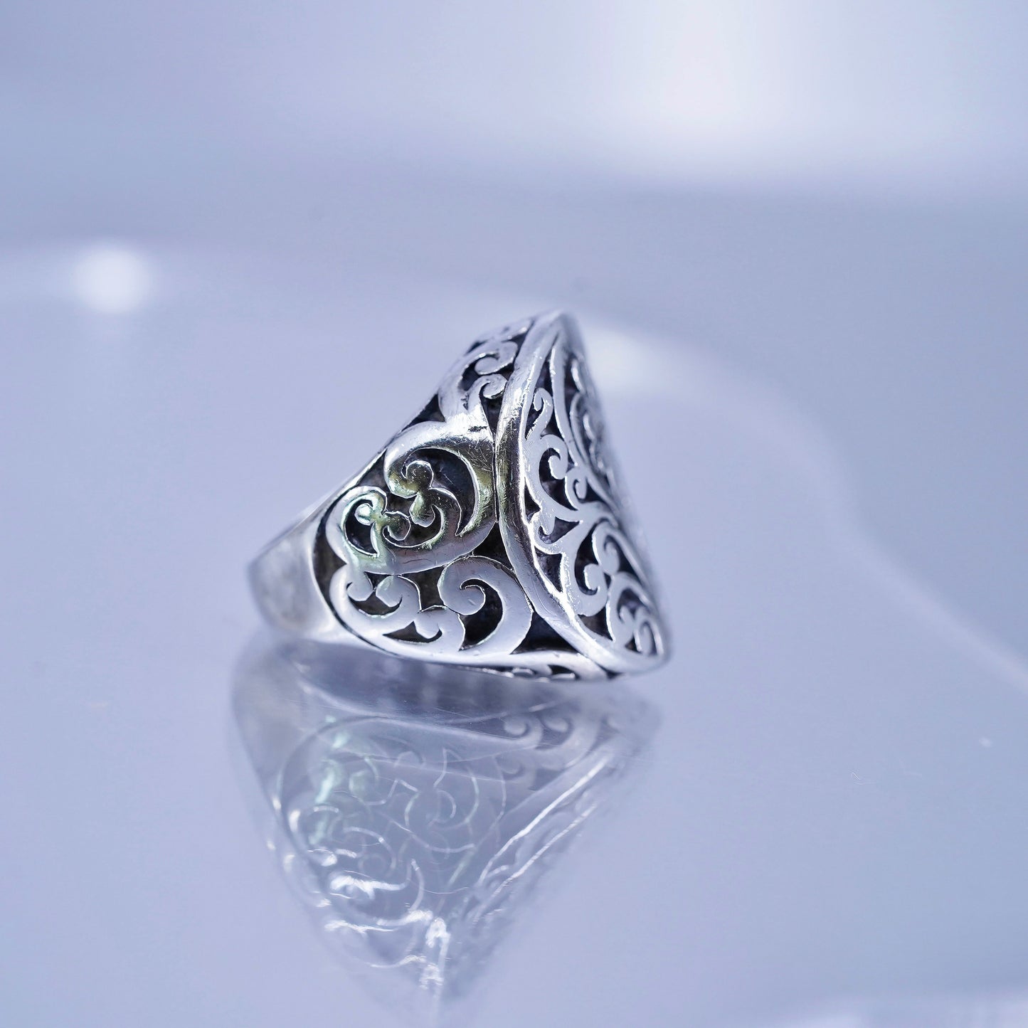 Size 6, vintage Sterling 925 silver handmade ring, modern swirly band