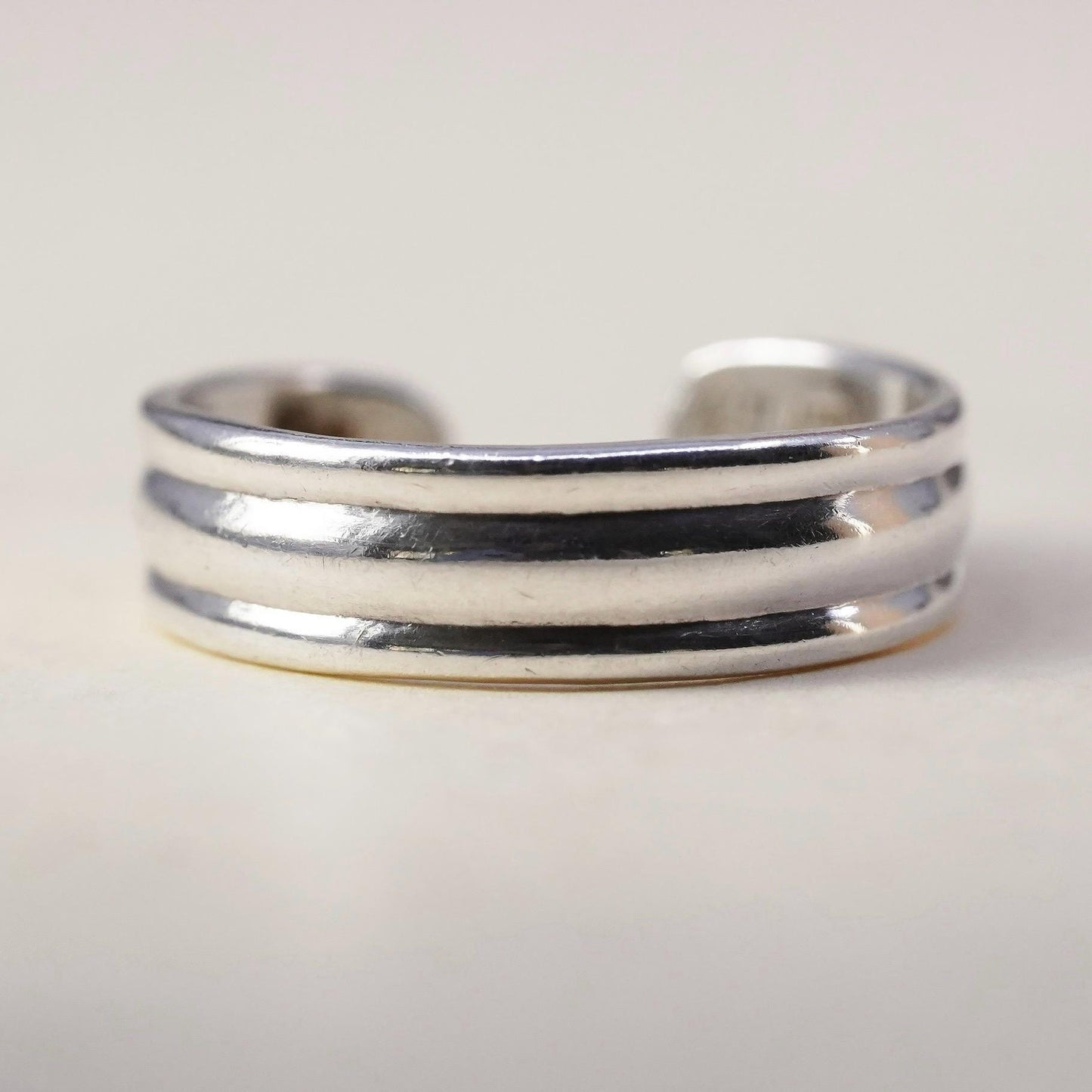 Size 3.25, vintage sterling silver handmade ring, 925 ribbed band