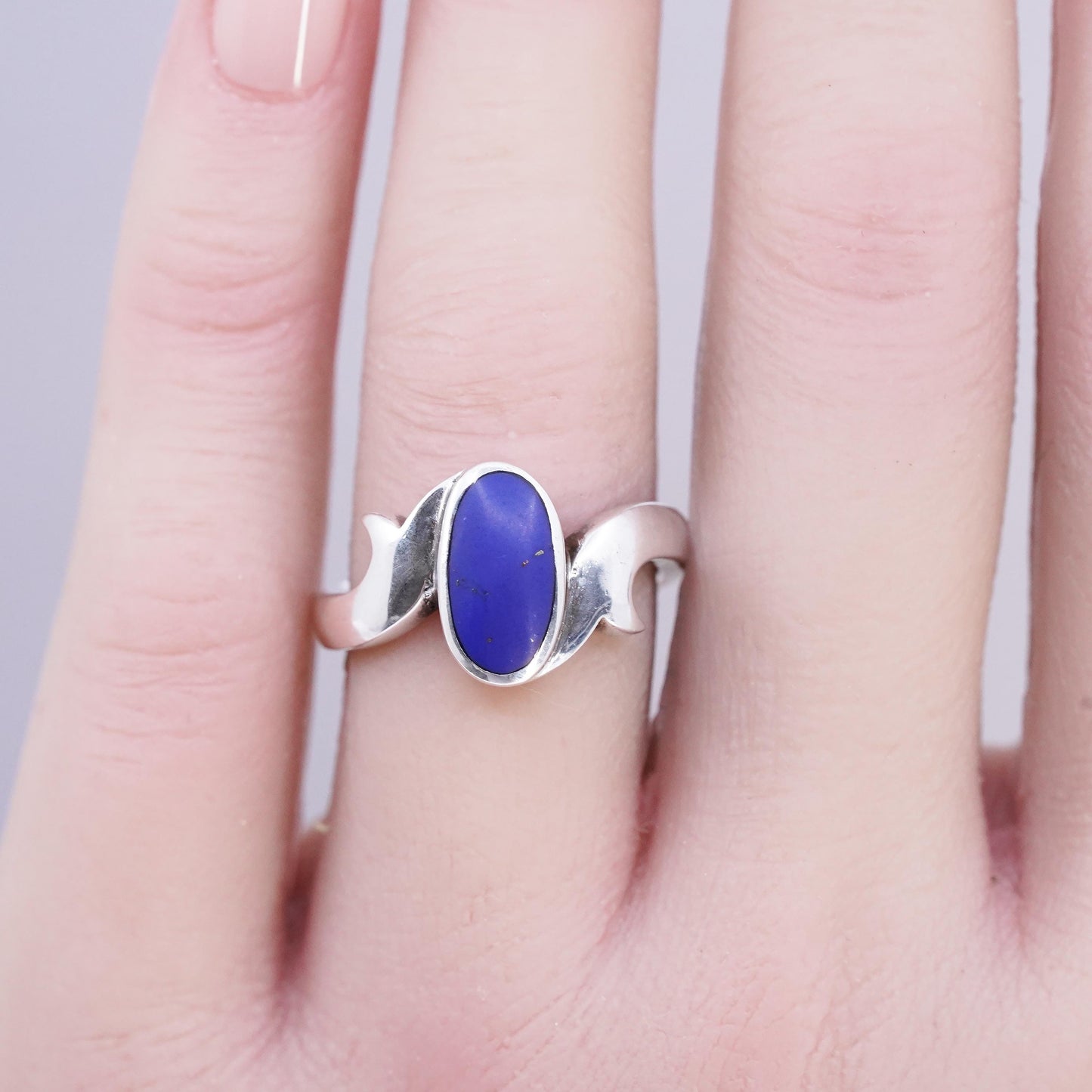 Size 7, vintage Sterling 925 silver handmade ring with blue onyx inlay