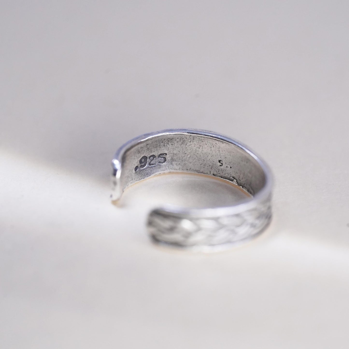 Size 2.5, VTG sterling silver handmade ring, 925 Celtic knot relief open band