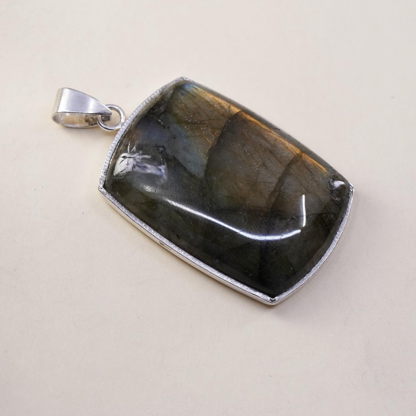 Vintage Sterling 925 silver handmade pendant with rectangular labradorite