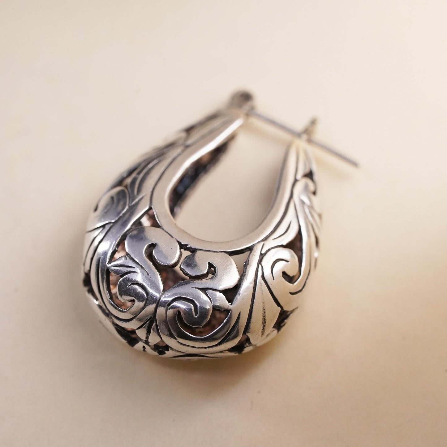 1”, Vintage Jezlaine sterling silver single earring, filigree primitive hoop