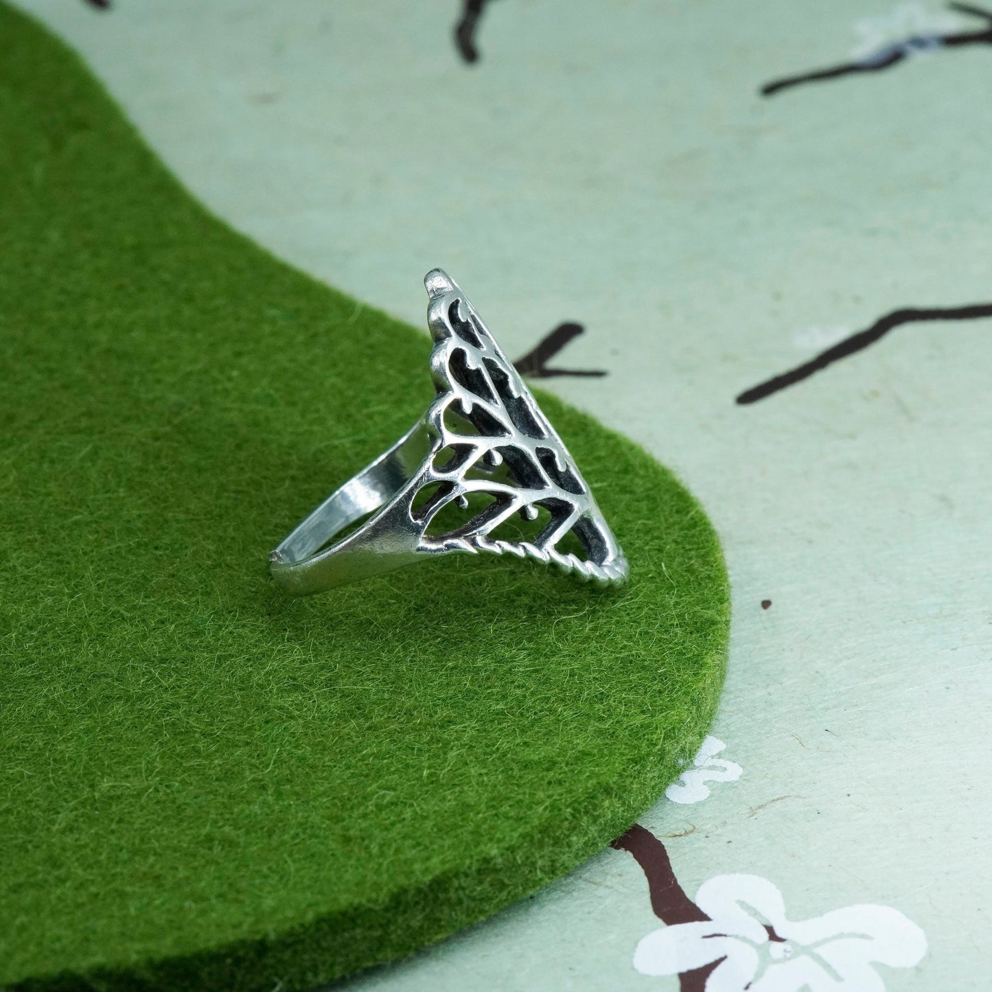 Size 7.75, vintage sterling silver handmade ring, 925 filigree tree band