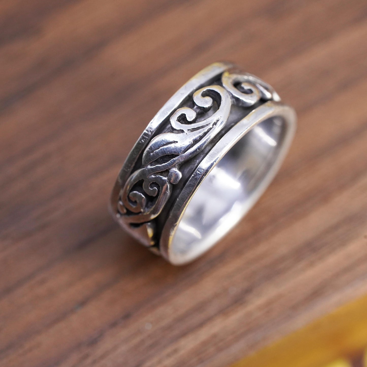 Size 7.5, vintage Sterling silver prayer ring, 925 spinner sprial band