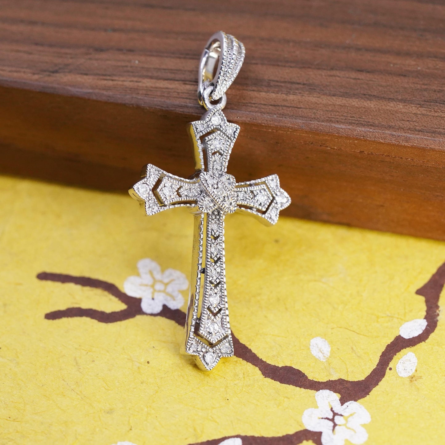 Vintage sterling silver pendant, 925 cross with cluster diamonds