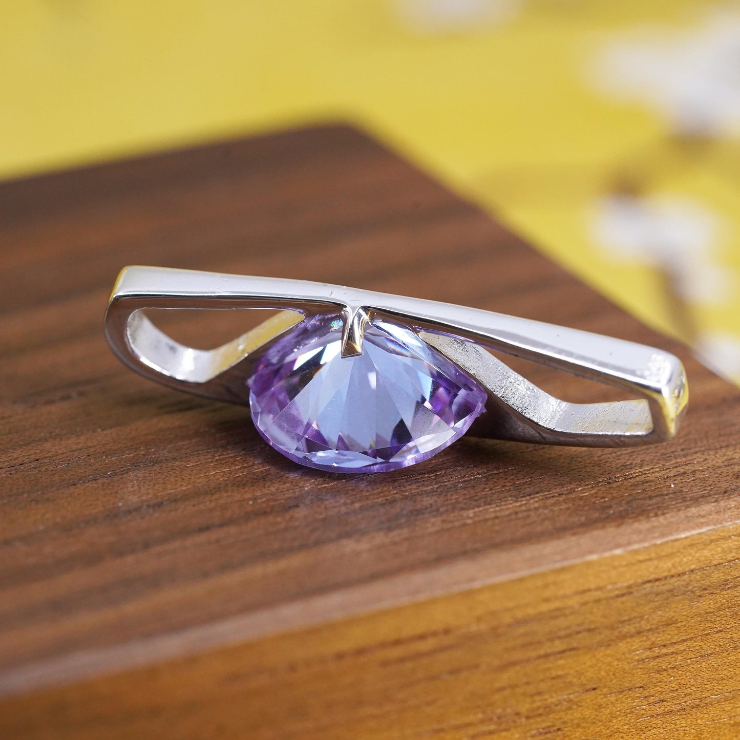 Vintage modern simple Sterling 925 silver pendant with circle amethyst