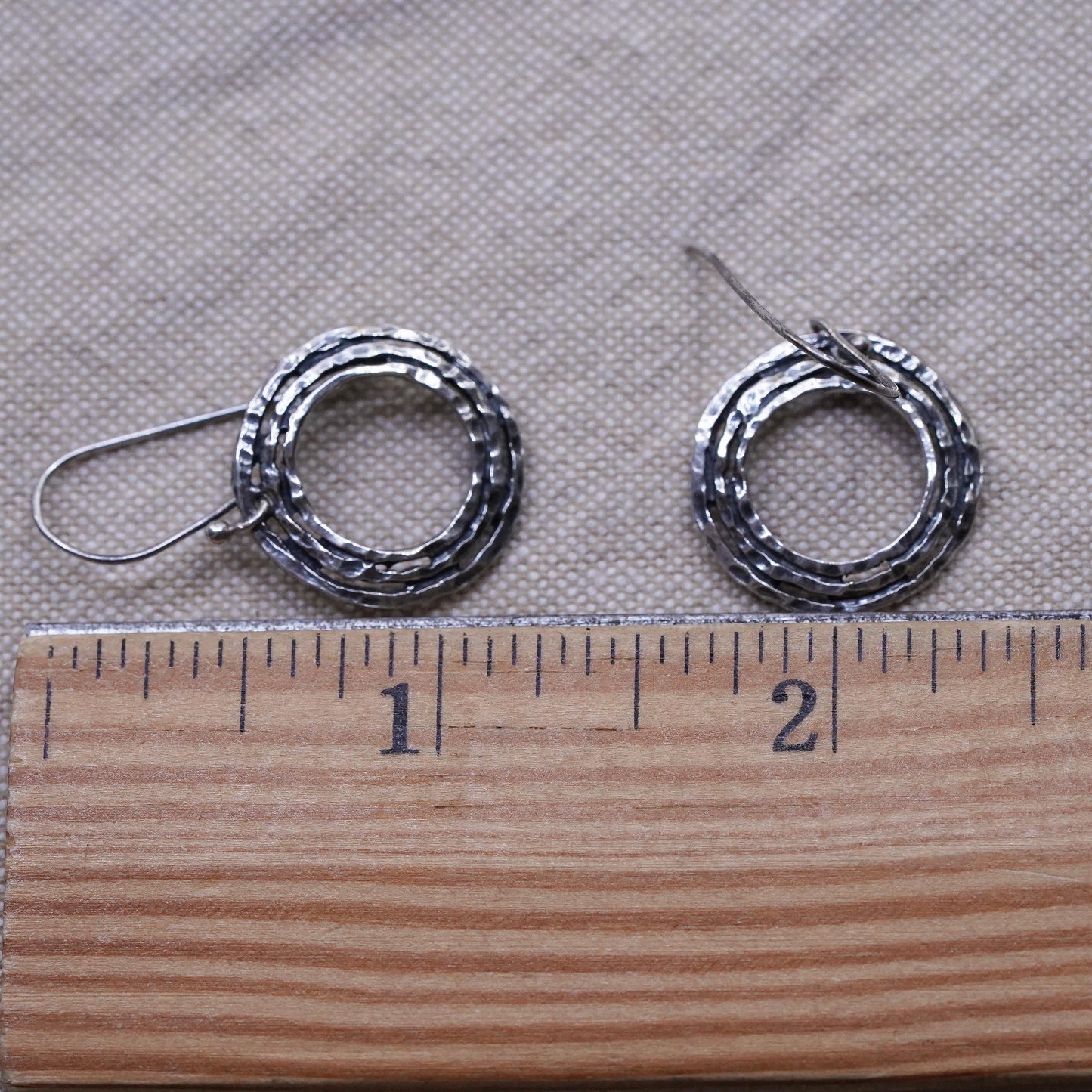 Vintage Israel Sterling 925 Silver circle hammered disc Earrings. Vintage.