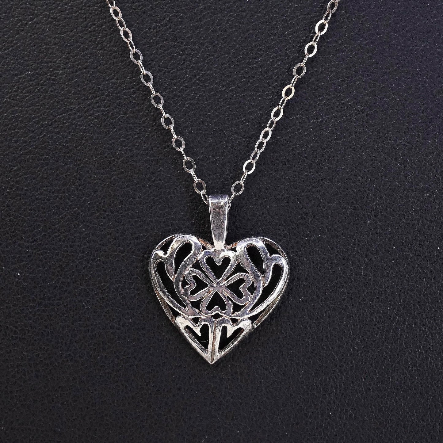 18",, VTG Sterling 925 silver flatten circle necklace filigree heart pendant
