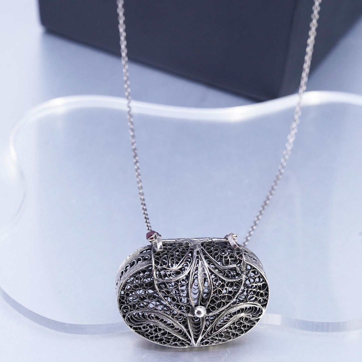 32", Sterling 925 silver necklace filigree purse bag pocket locket pendant