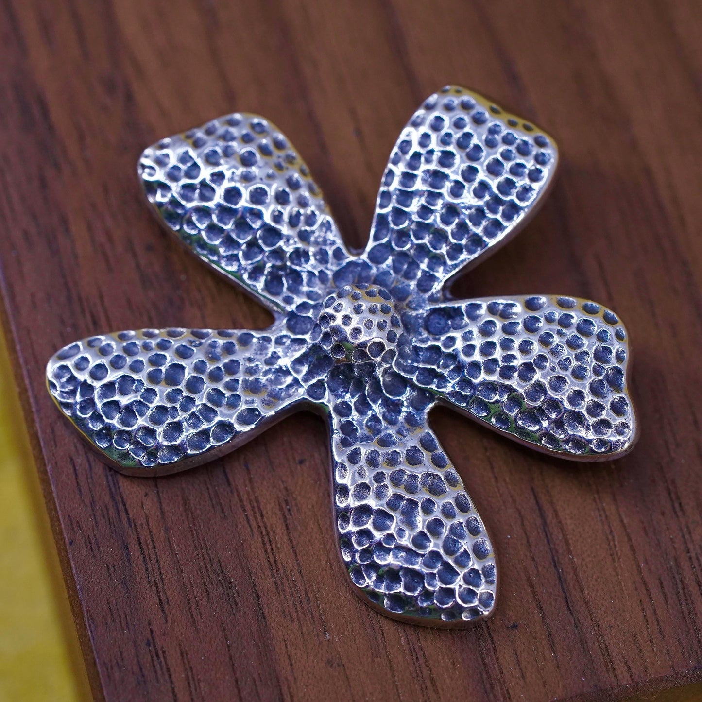 Vintage Silpada Daisy Hammered Flower 925 Sterling Silver Signed Pendant S1101