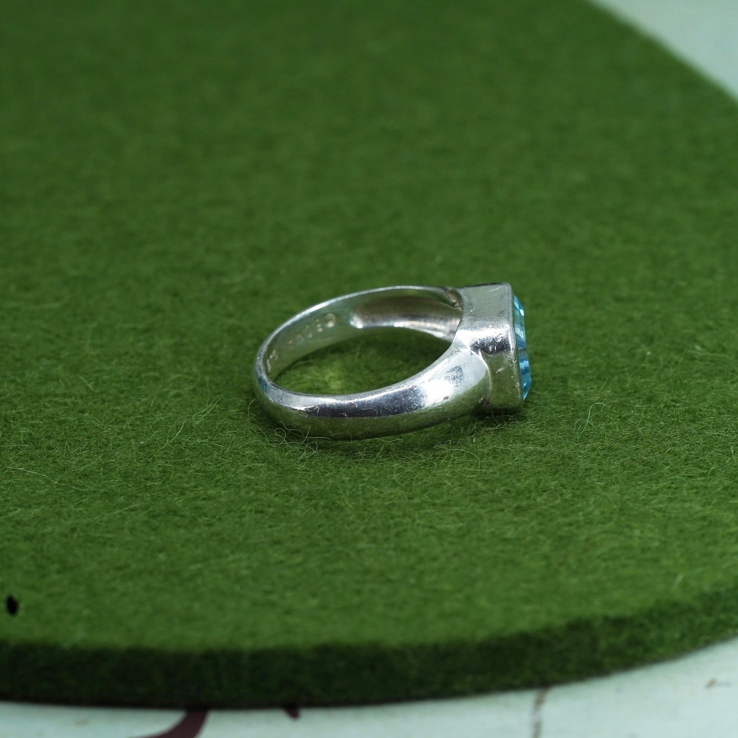 Size 7.5, vtg Sterling silver statement ring, 925 stackable band w/ blue topaz