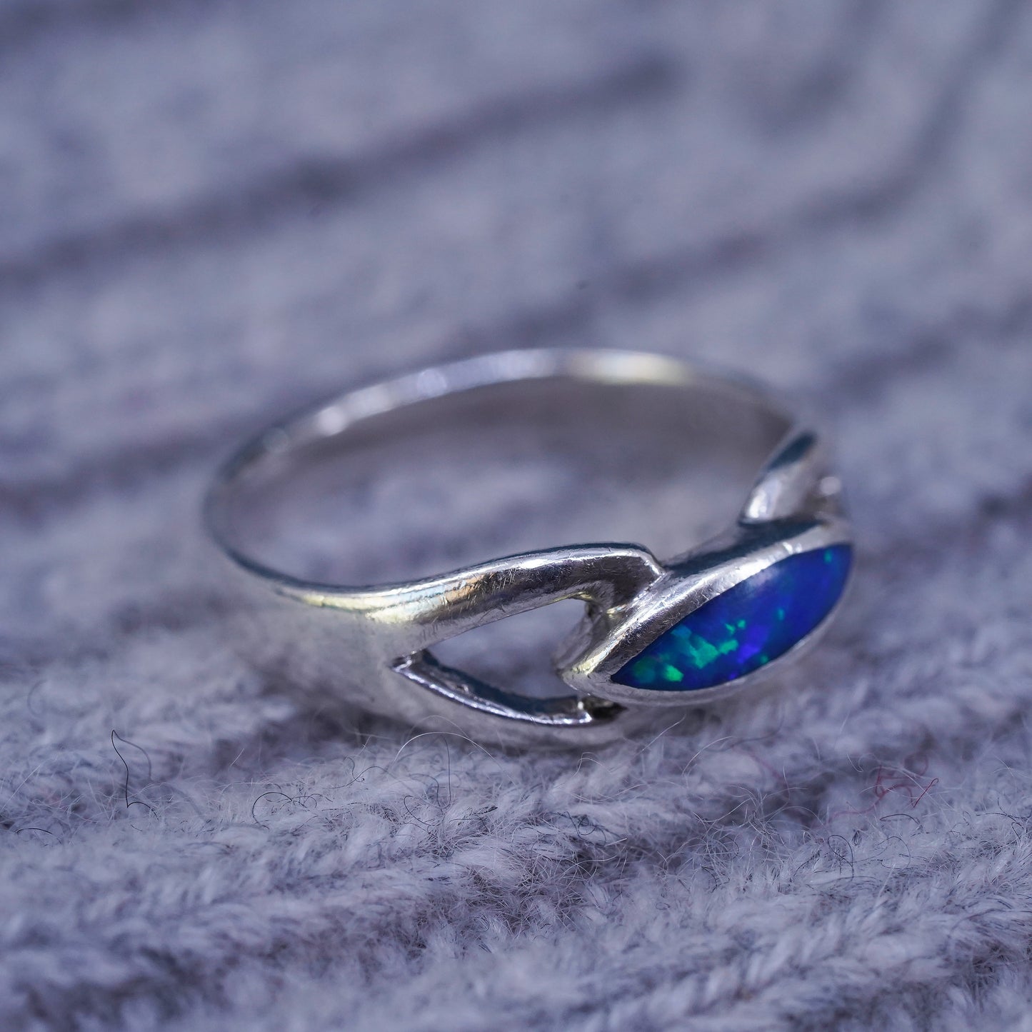 Size 7.75, VTG Sterling Silver Native American opal Ring, ring, 925 band opal
