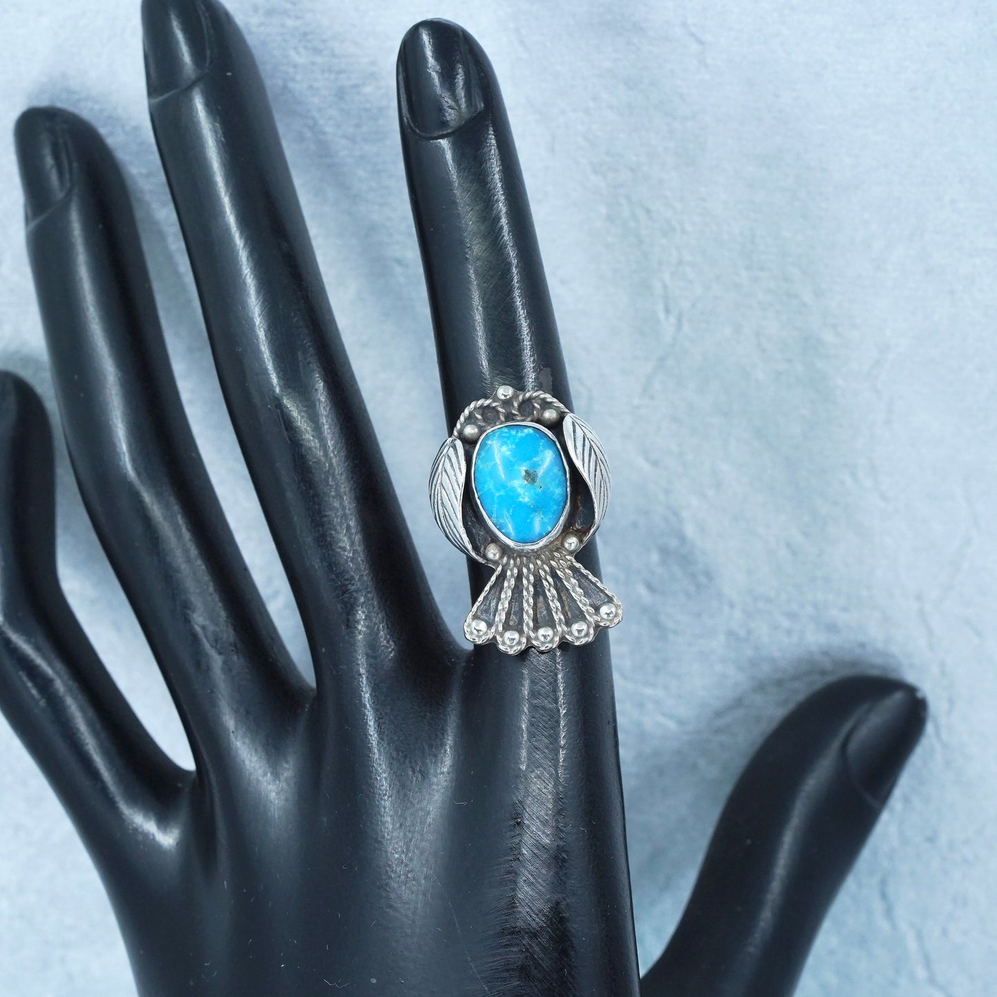 Size 4, Native American navajo Sterling 925 silver handmade ring with turquoise