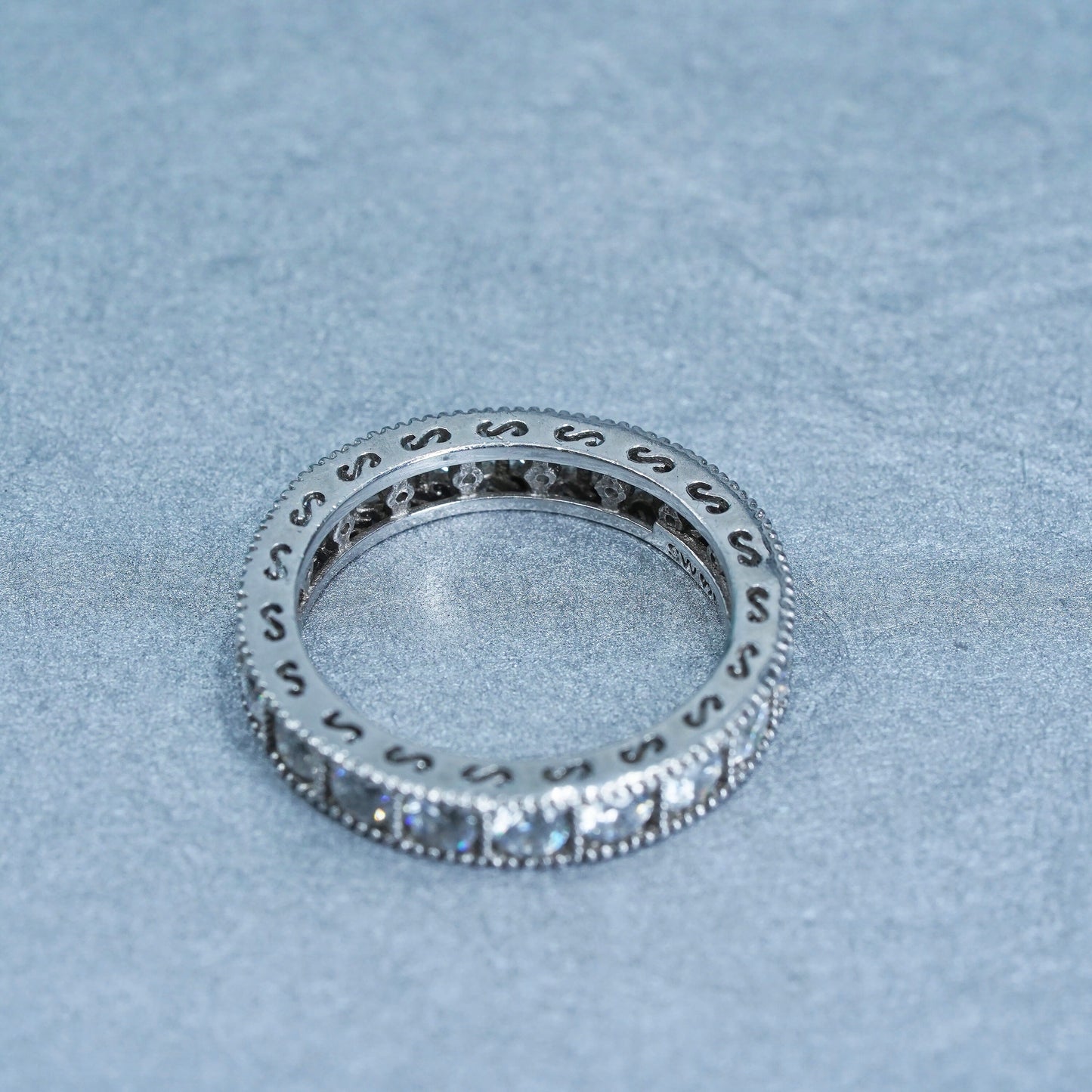 Size 7.25, vintage southwestern Sterling 925 silver wedding ring, Cz band