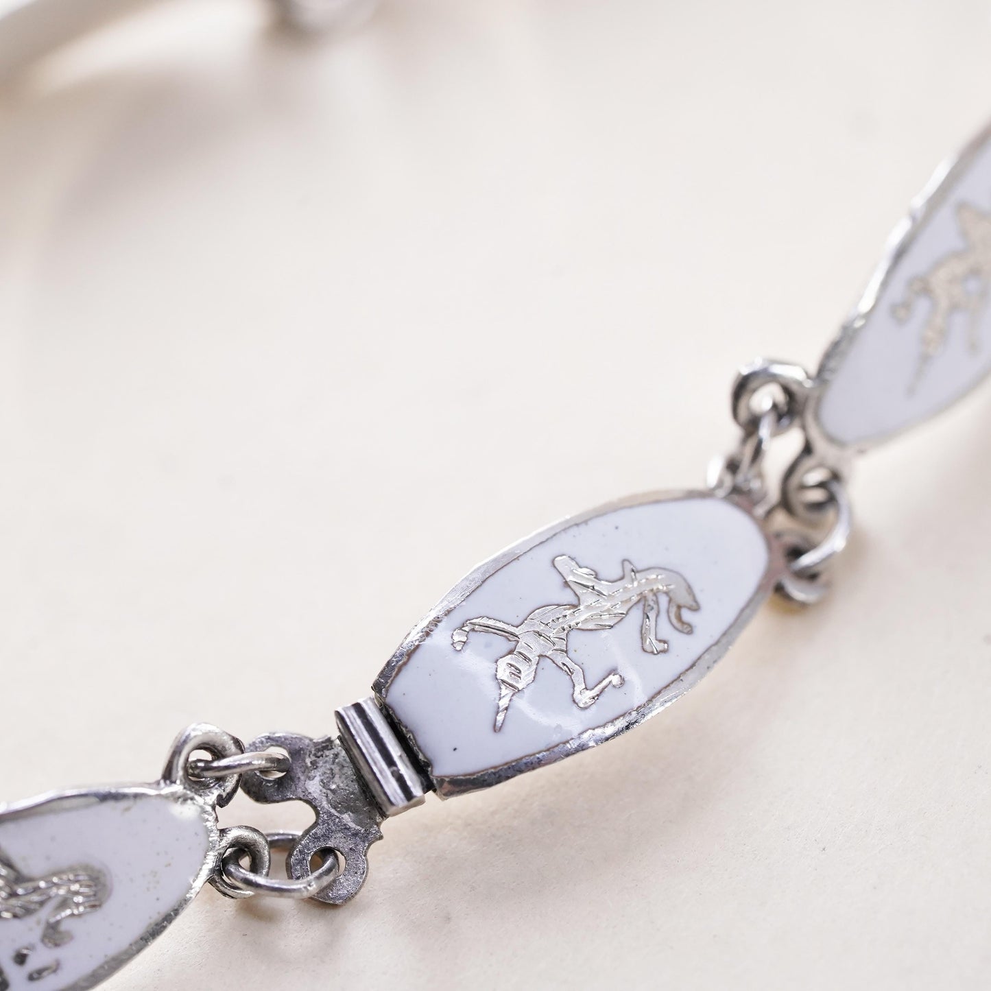 7.25”, vintage Indian Siam sterling silver 925 links bracelet with white enamel