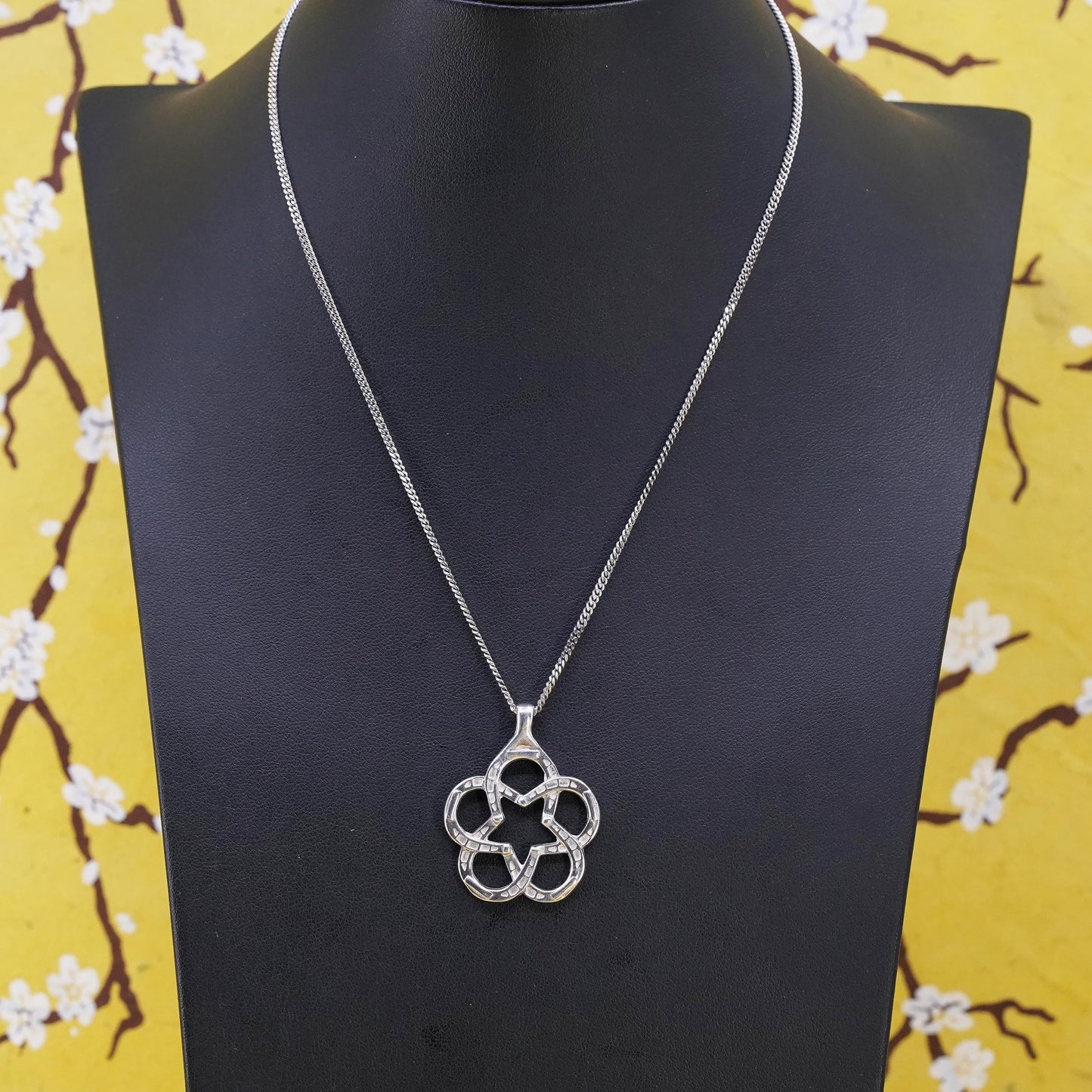 16” 925 Sterling Silver Knot Pendant Necklace, Interlocking floral Charm chain