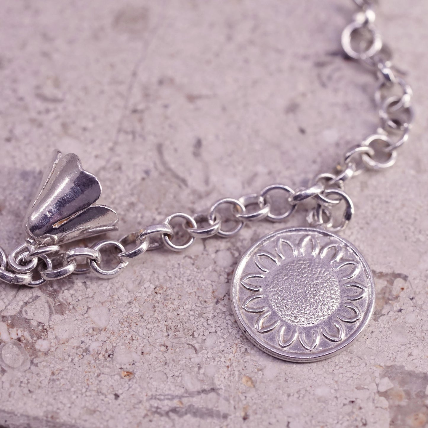 6.75", vintage Sterling silver bracelet, 925 circle lily flower sunflower Charm