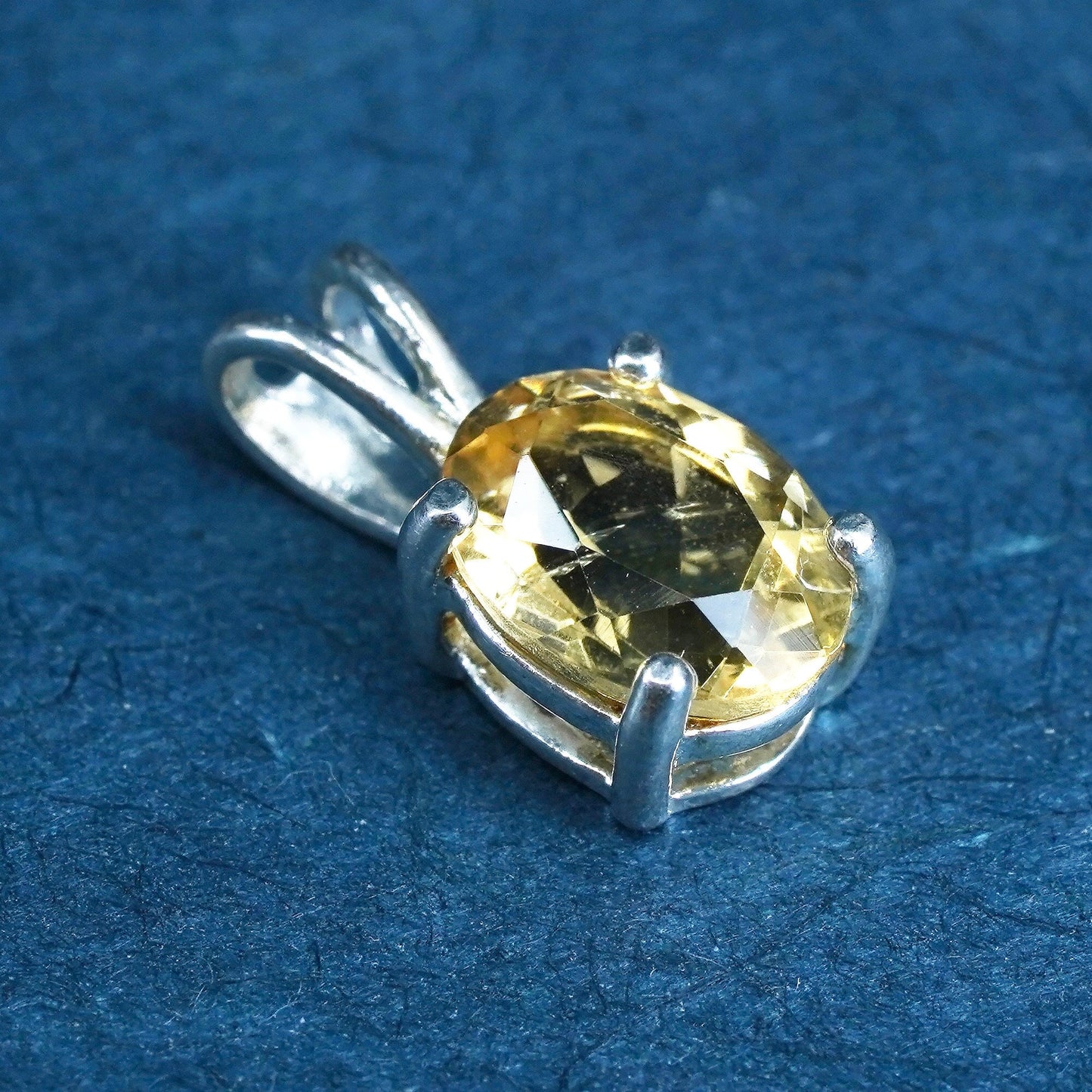 Vintage sterling 925 silver handmade pendant, with oval citrine