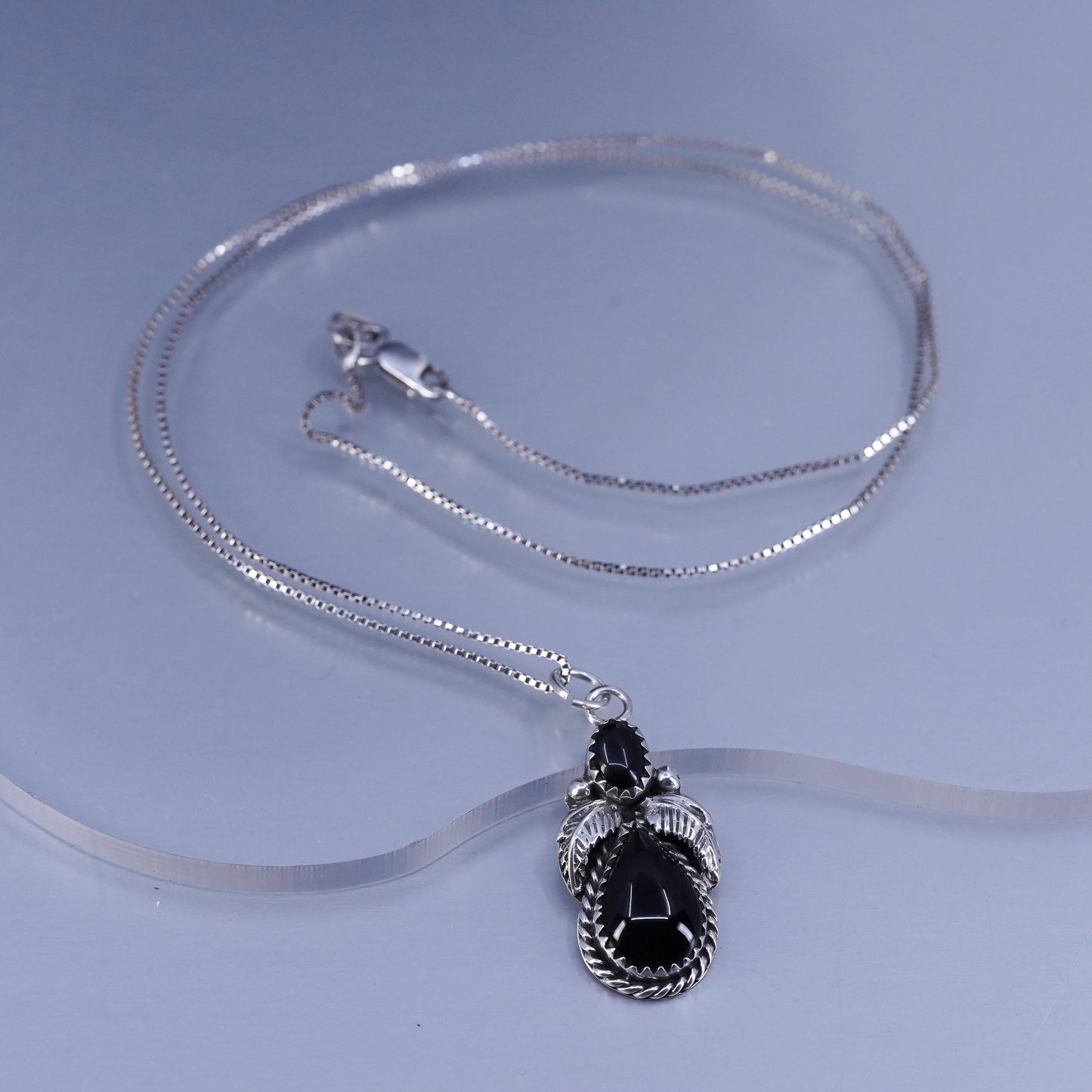 20”, southwestern Sterling 925 silver box chain necklace onyx feather pendant