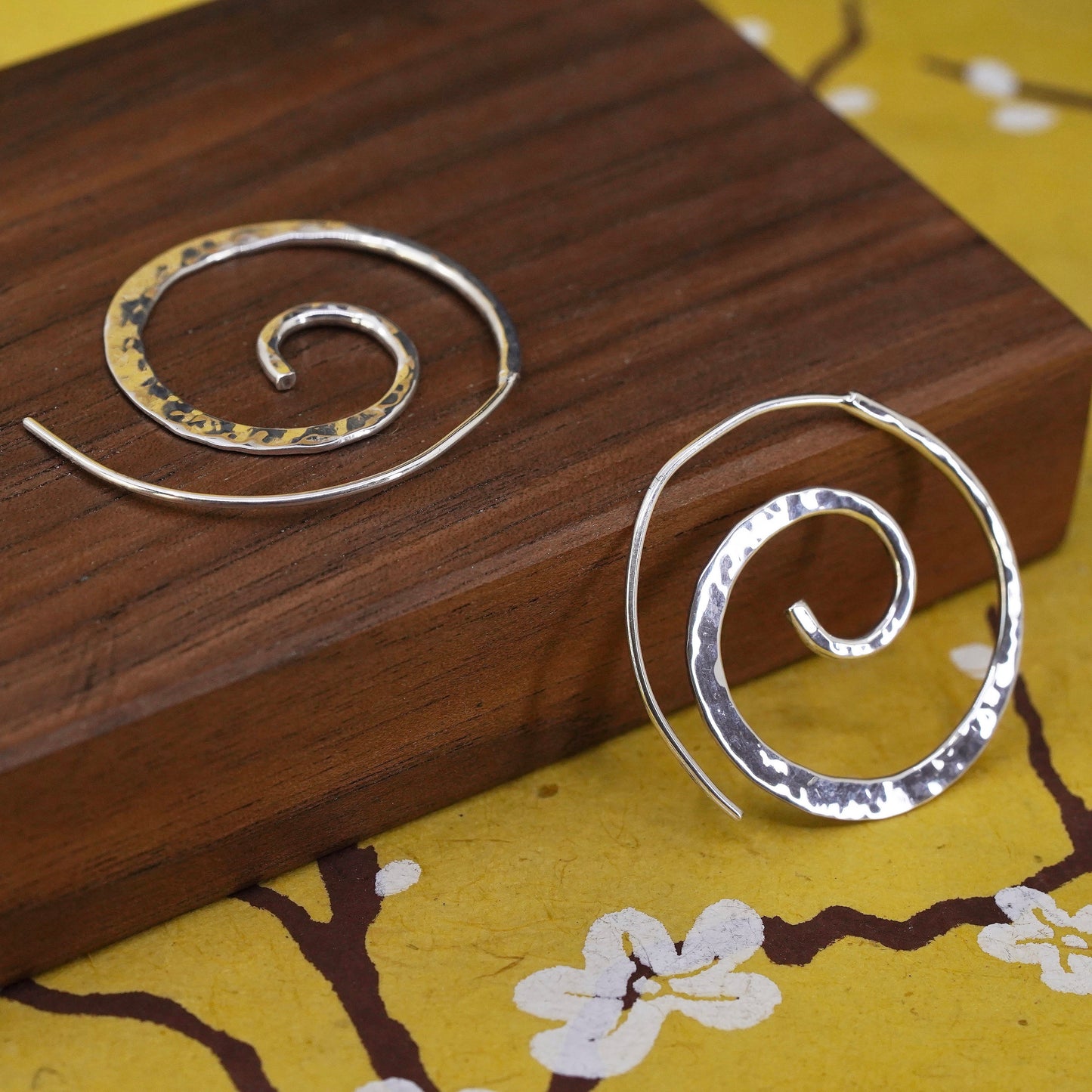 Mexican Sterling silver handmade earrings, 925 Hammered swirly sprial dangles