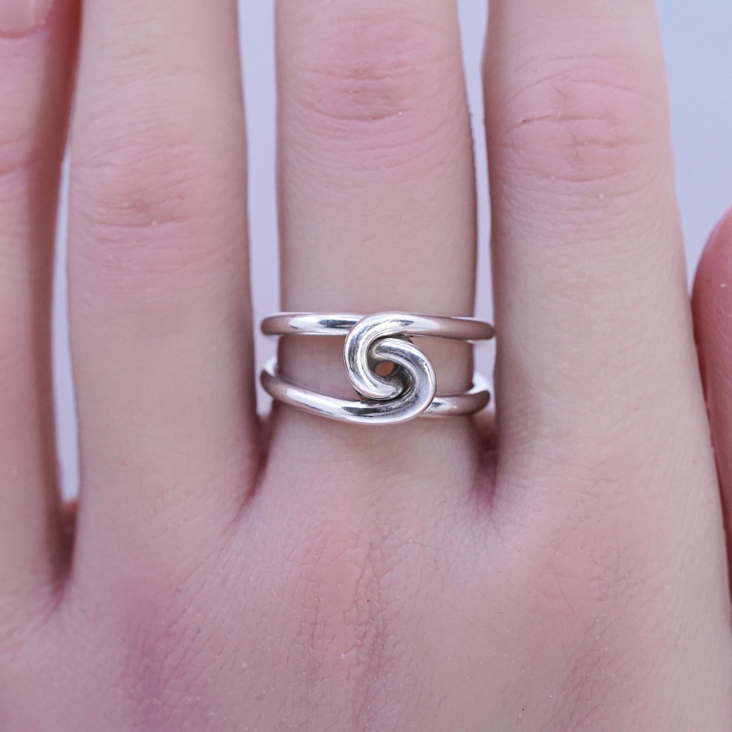 Size 6.5, vintage Mexican Sterling 925 silver handmade ring, knotted band