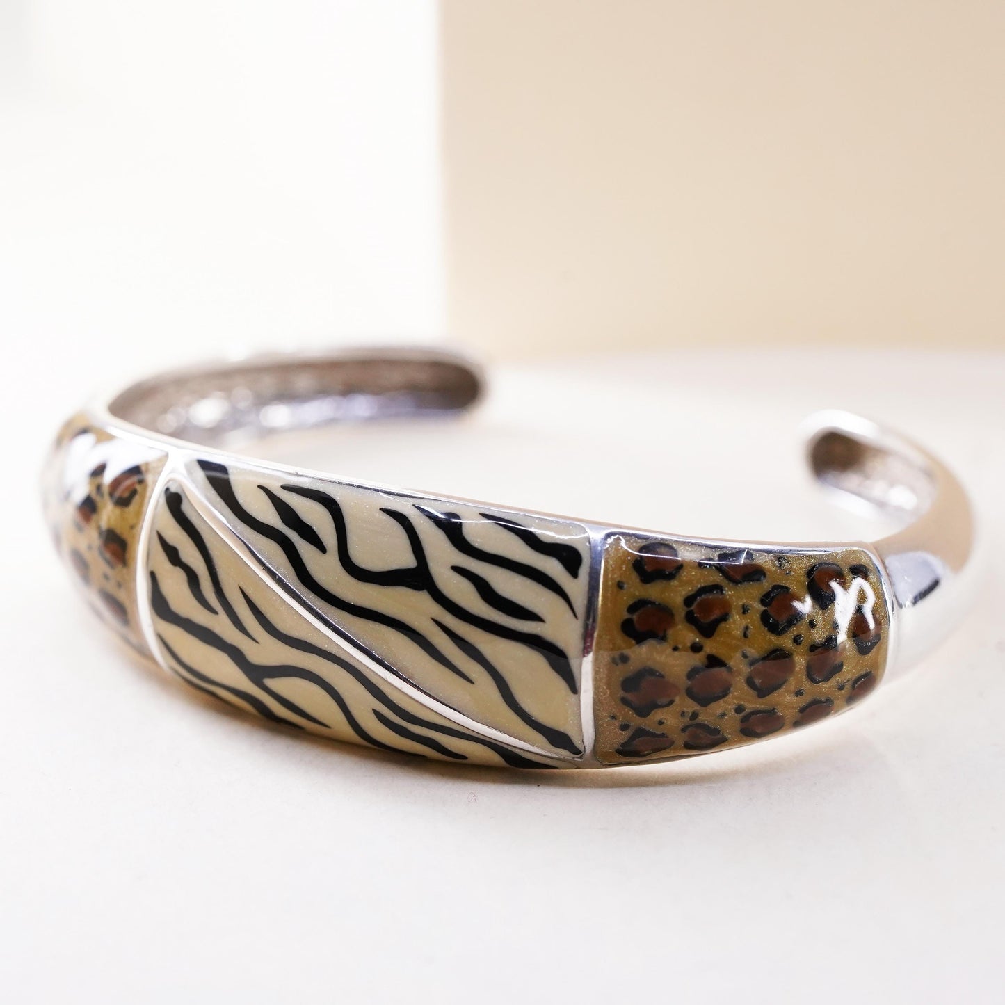 6.75", VTG Sign Italy CA 925 Sterling Leopard zebra Stripe Enamel cuff Bracelet