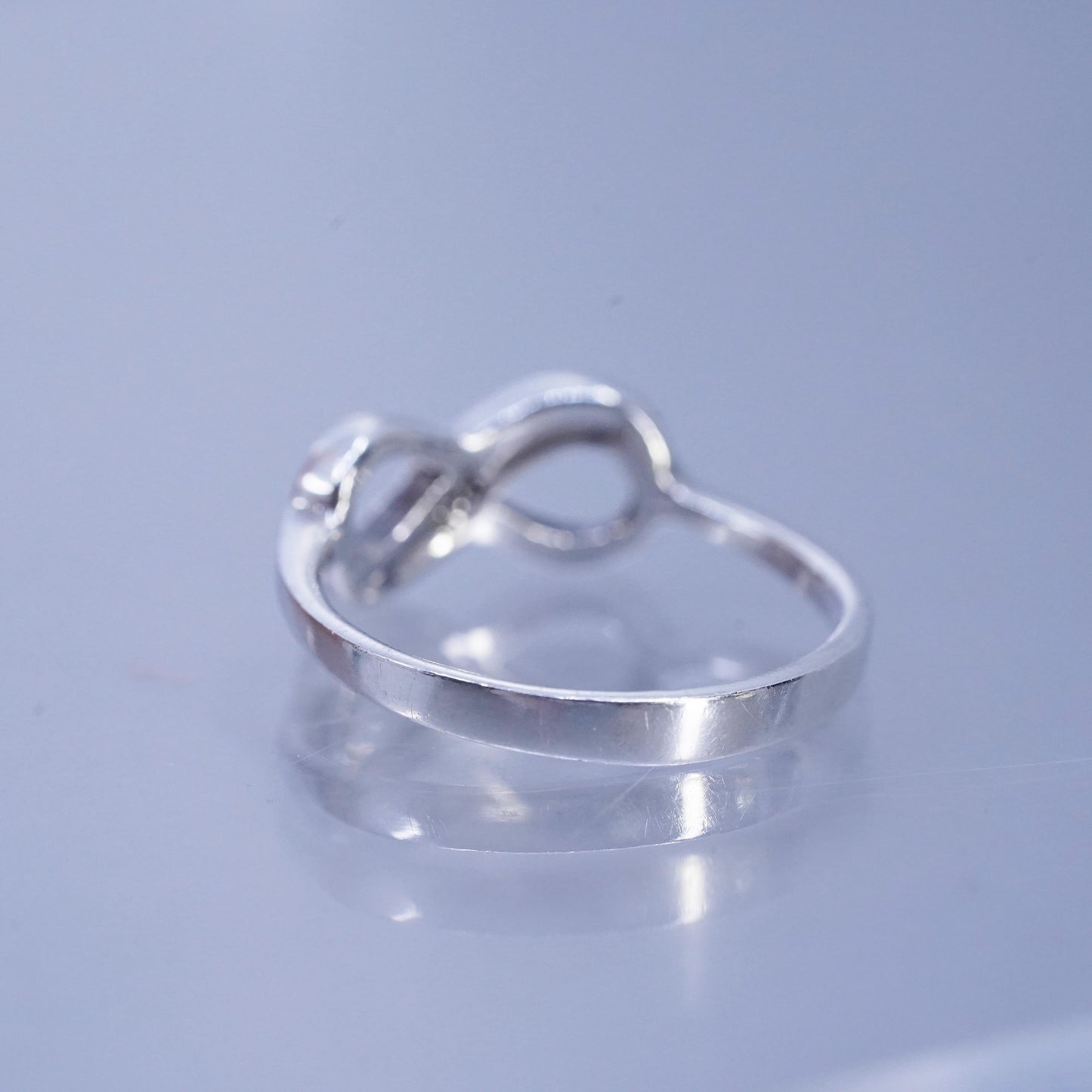 Size 7.25, vintage Sterling 925 silver wedding ring, infinity endless loop band