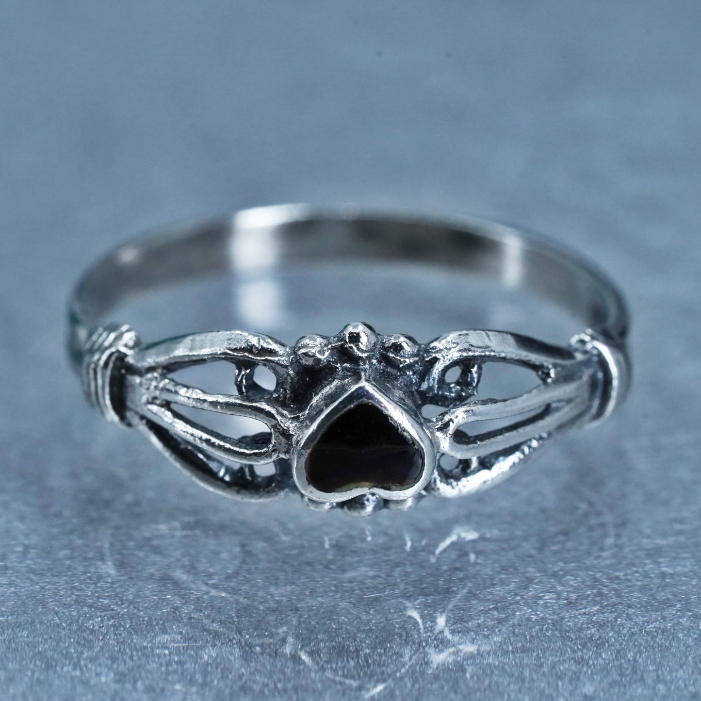 Size 5, vintage Sterling 925 silver handmade ring with onyx heart