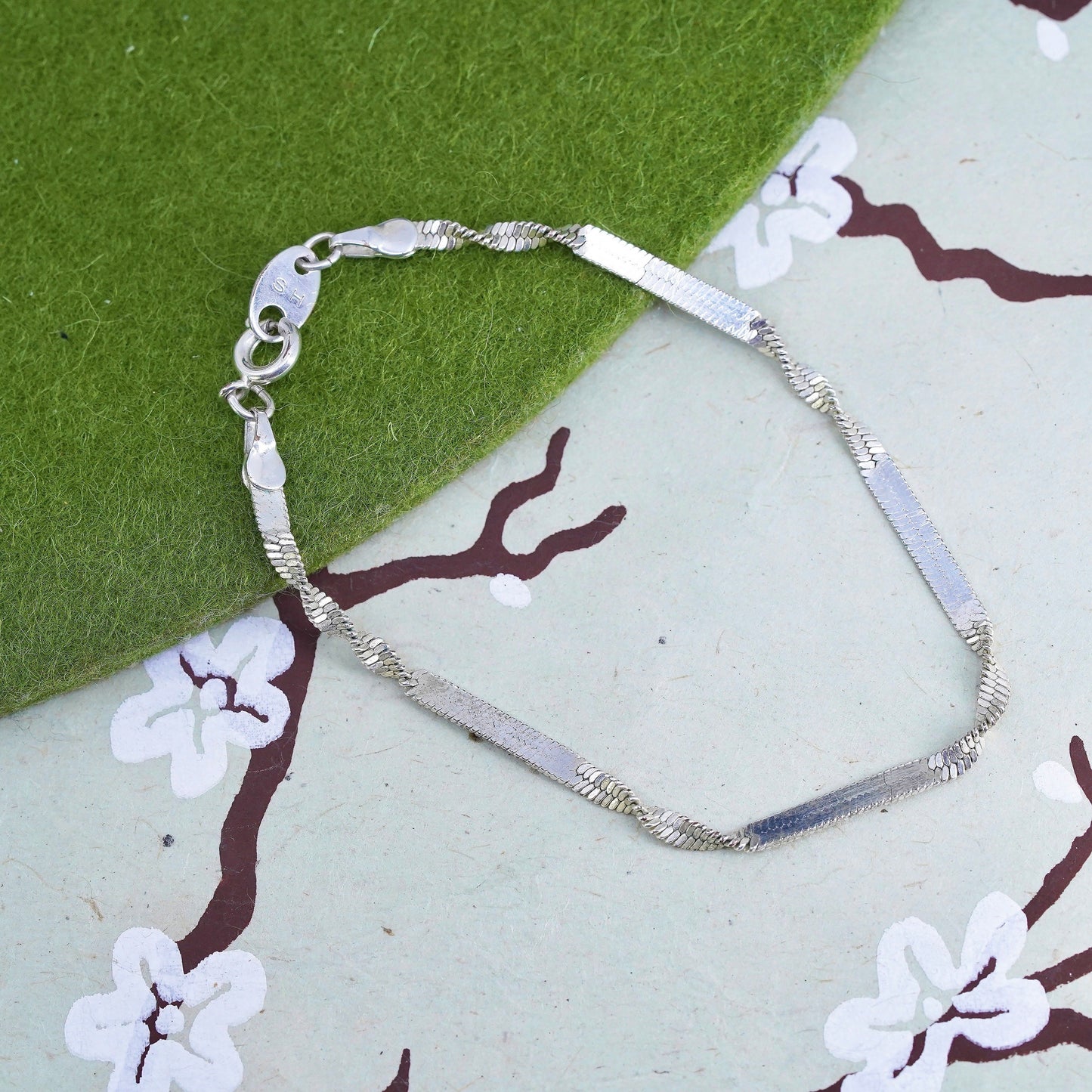 7" 3mm, Vintage sterling silver bracelet, twisted herringbone link bracelet