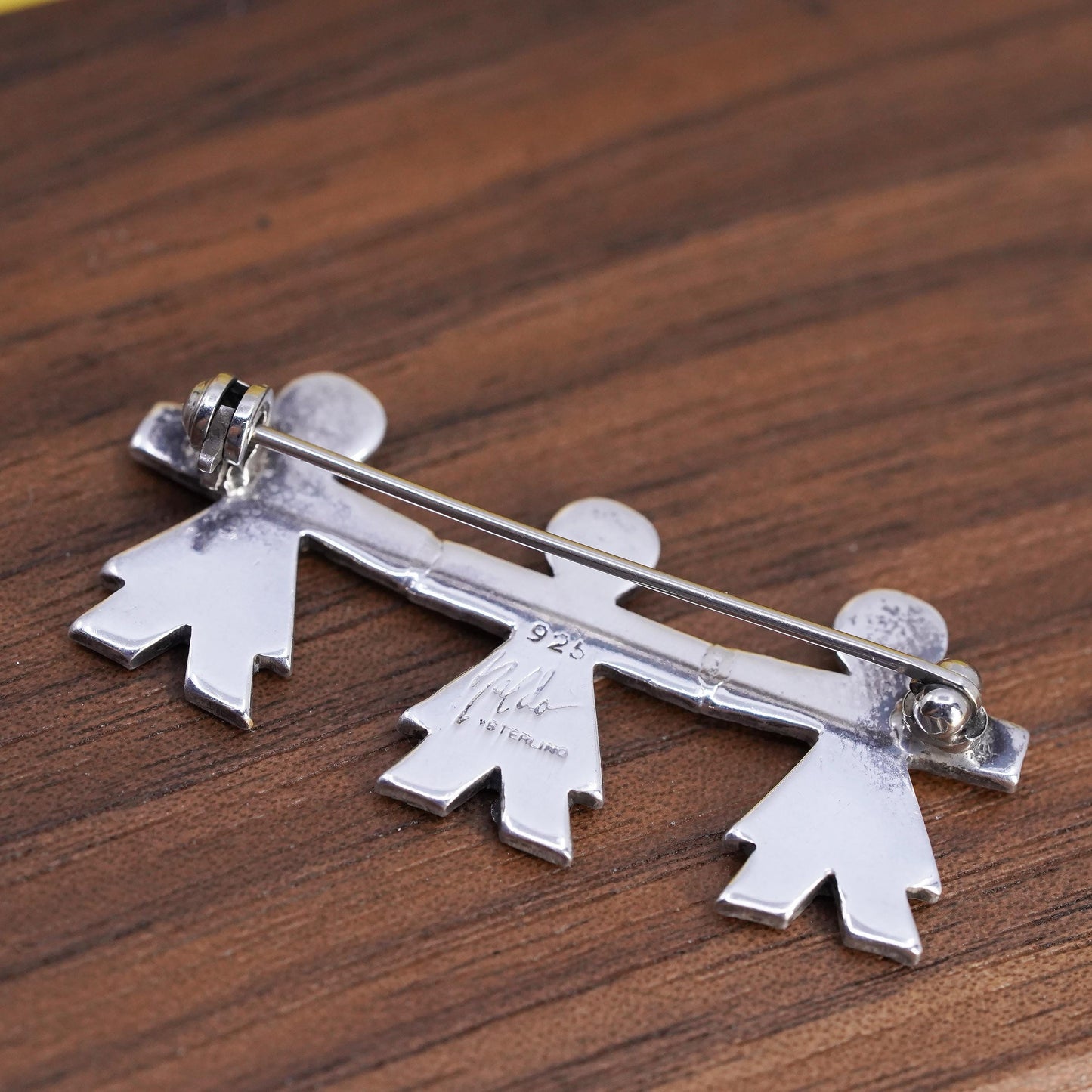 Signed Naldo Sterling Silver Girls Holding Hands Brooch, friendship 925 jewelry