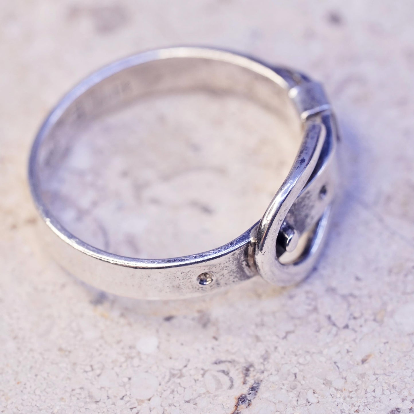 Size 9.5, vintage southwestern HILE sterling silver buckle ring, 925 belt band