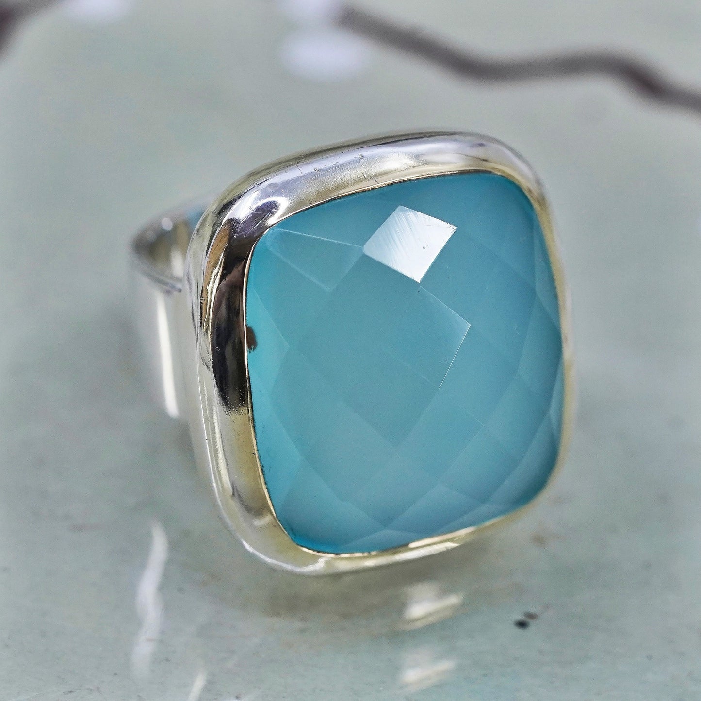 Size 7, vintage Sterling 925 silver statement ring and chalcedony