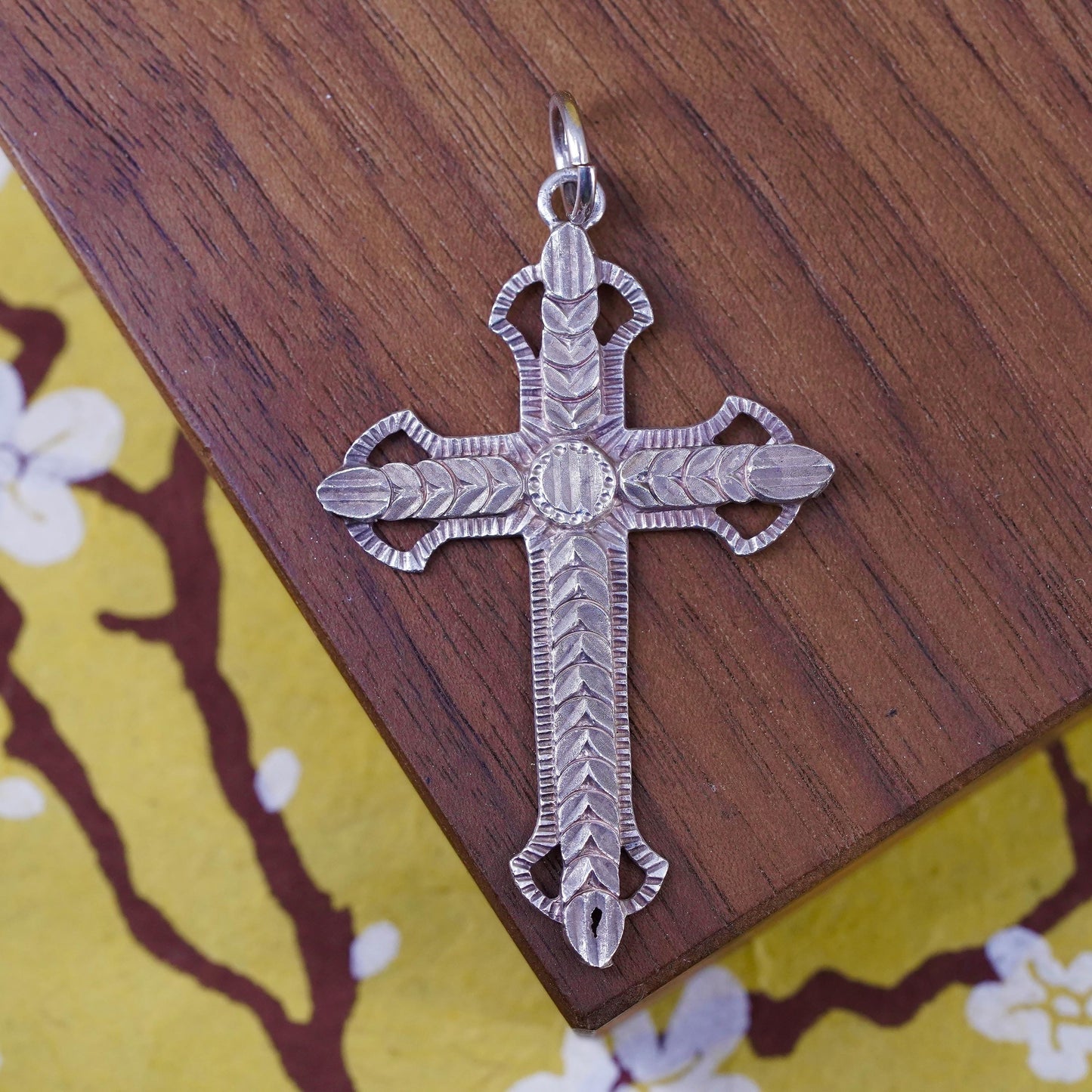 Vintage southwestern Sterling silver handmade pendant, 925 textured cross