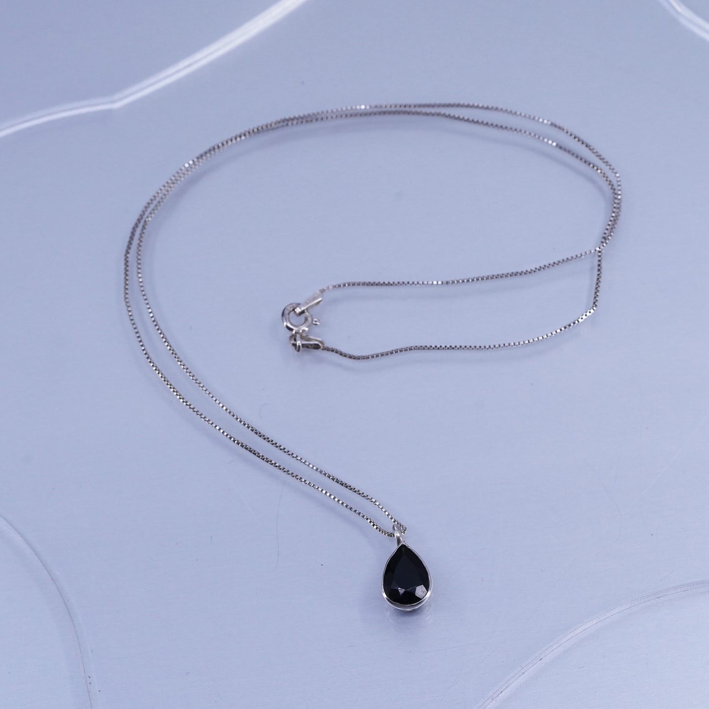 18”, vintage Sterling 925 silver box chain necklace with teardrop Onyx pendant