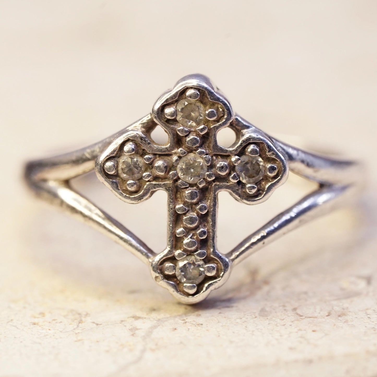 Size adjustable, vintage sterling 925 silver ring with cluster Cz, cross band
