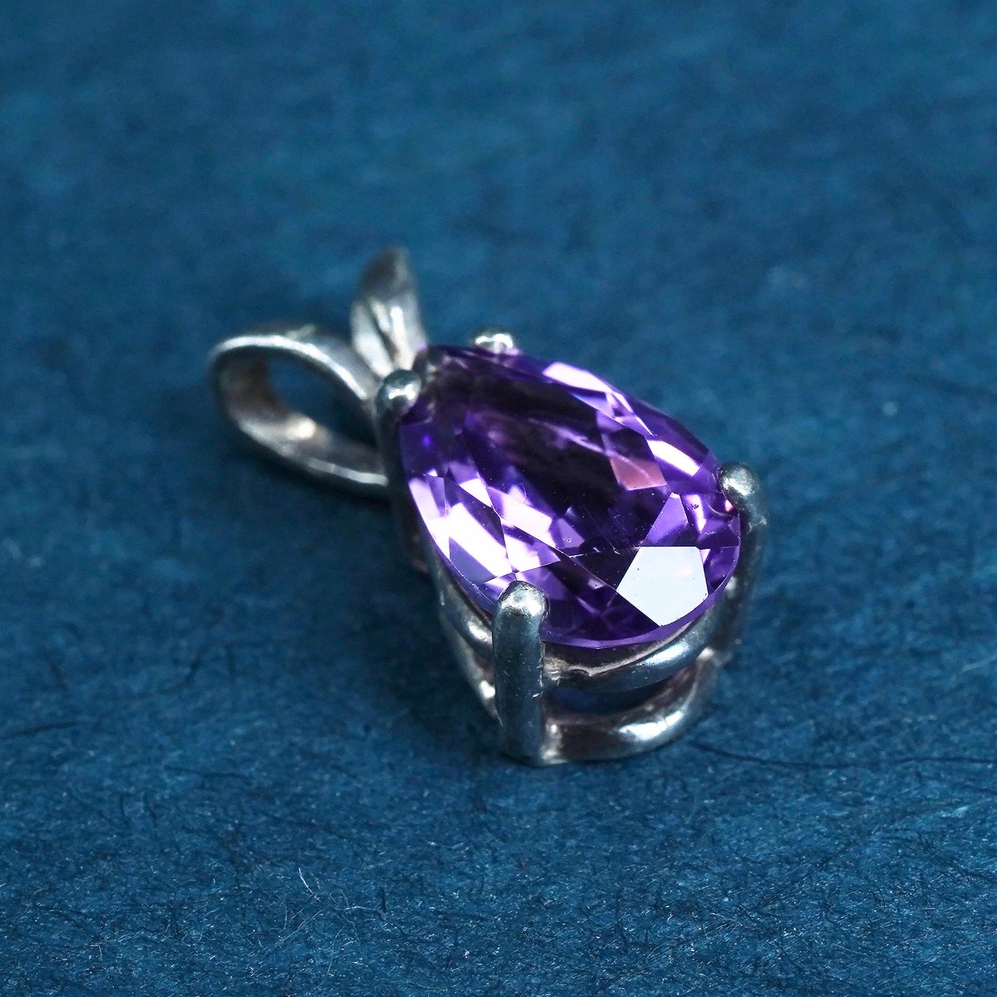 Vintage sterling 925 silver teardrop pendant with amethyst